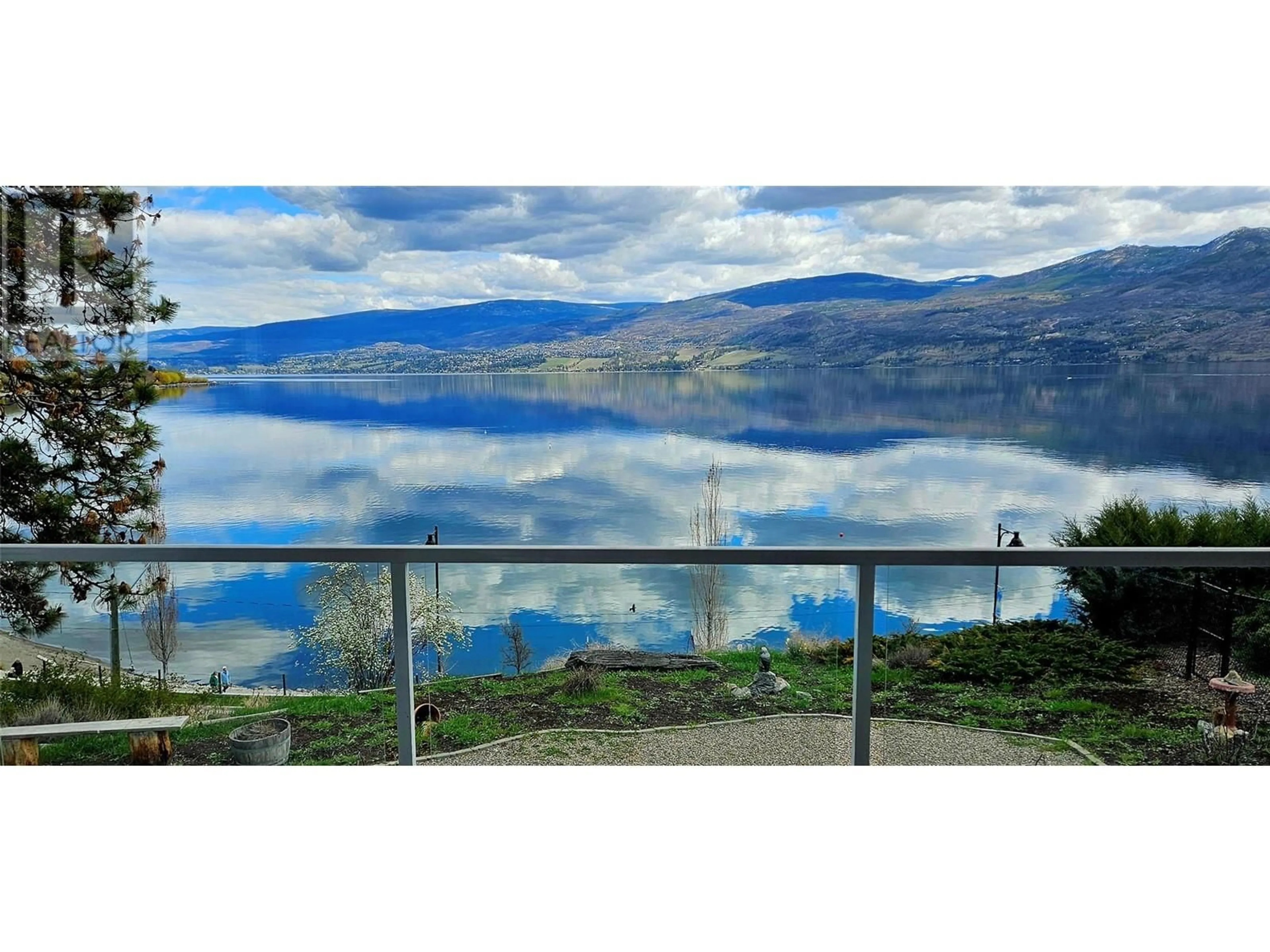 Blurry image for 3869 ANGUS DRIVE, West Kelowna British Columbia V4T2J8