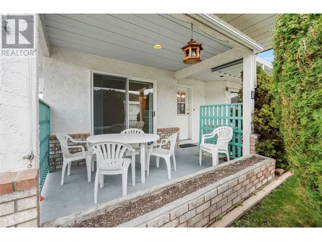 11110 Quinpool Road Unit# 1, Summerland 4