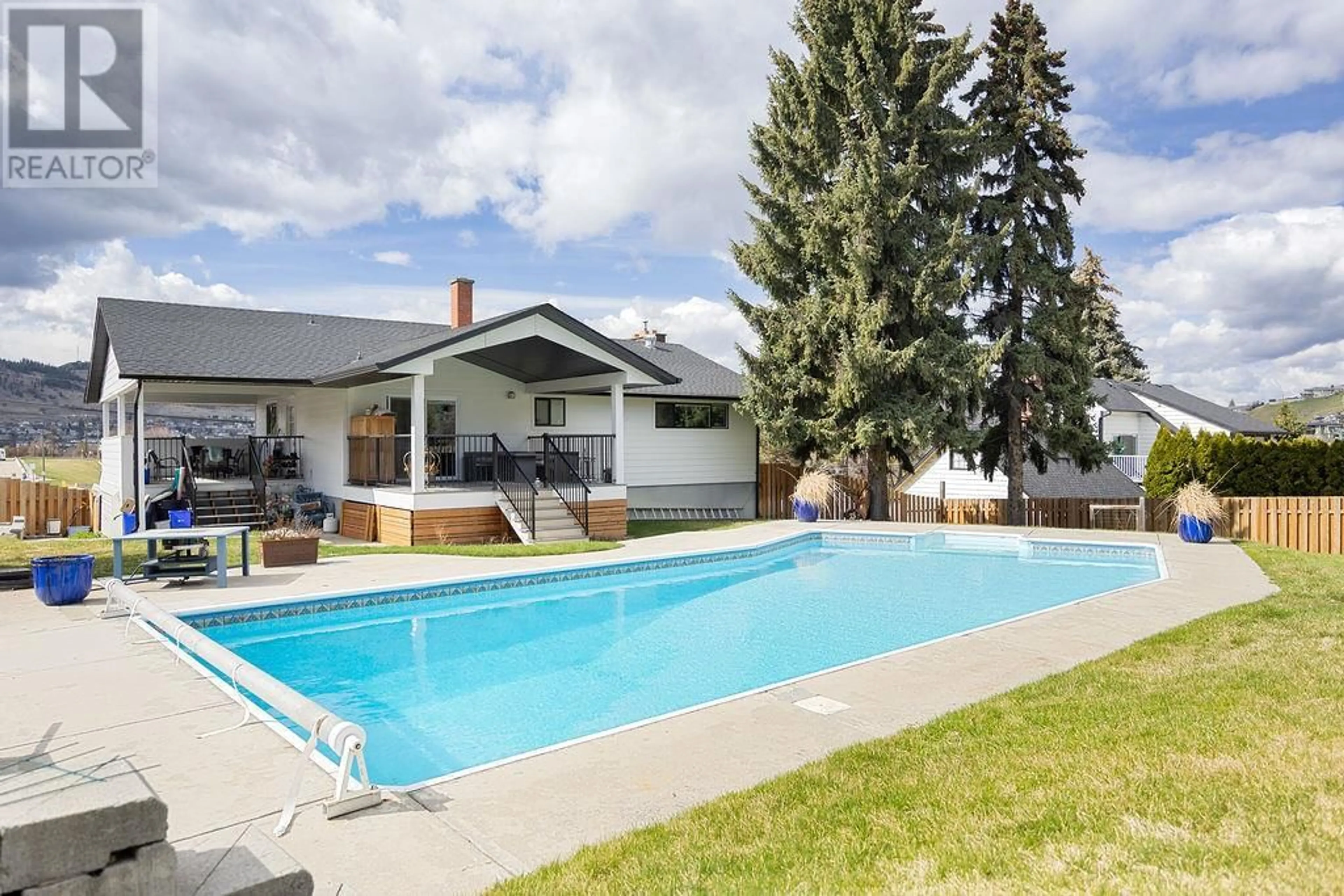 Pool for 7801 CUNLIFFE ROAD, Coldstream British Columbia V1B1T4