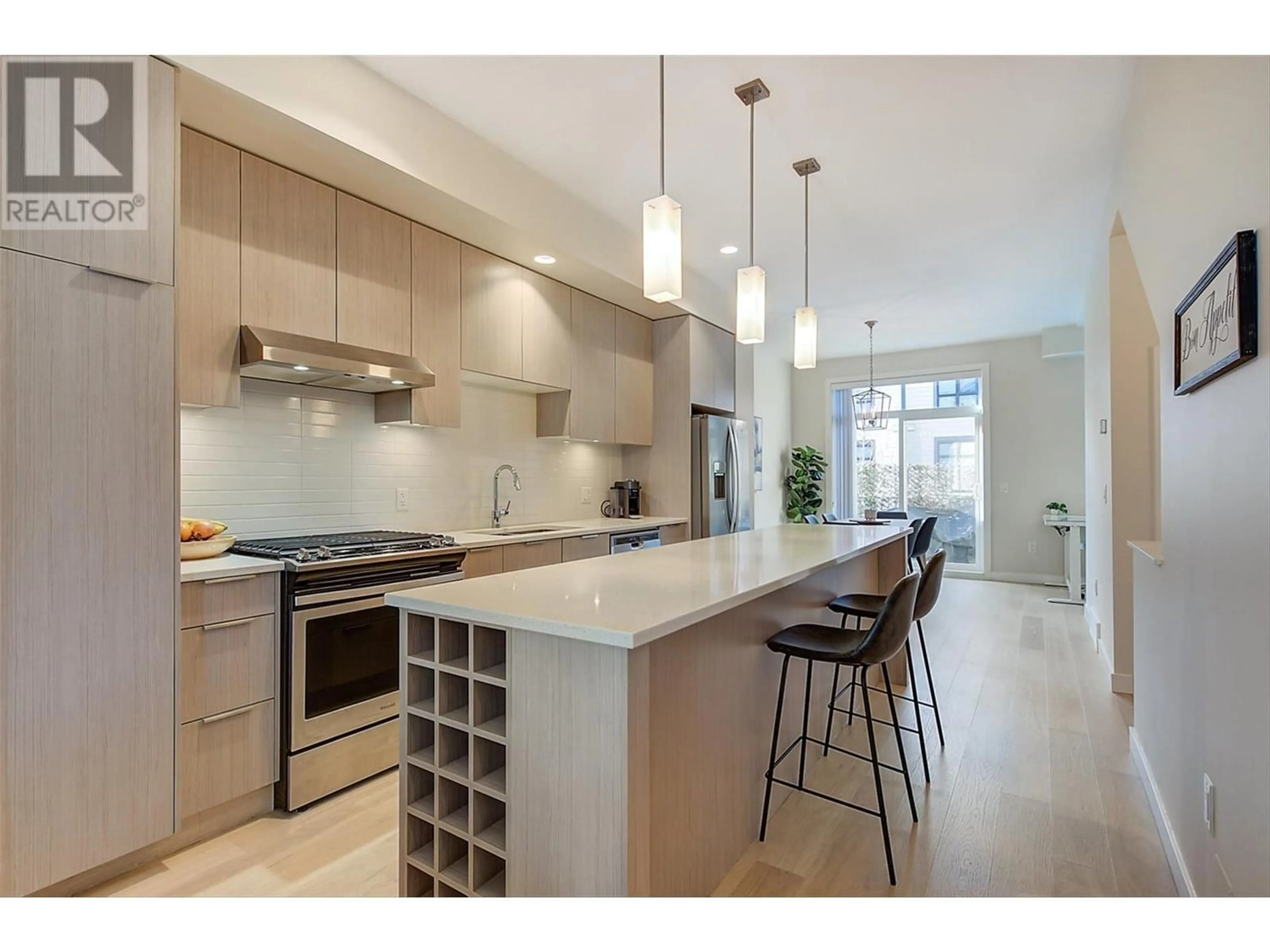 Contemporary kitchen, unknown for 63 - 170 CELANO CRESCENT, Kelowna British Columbia V1V0B6