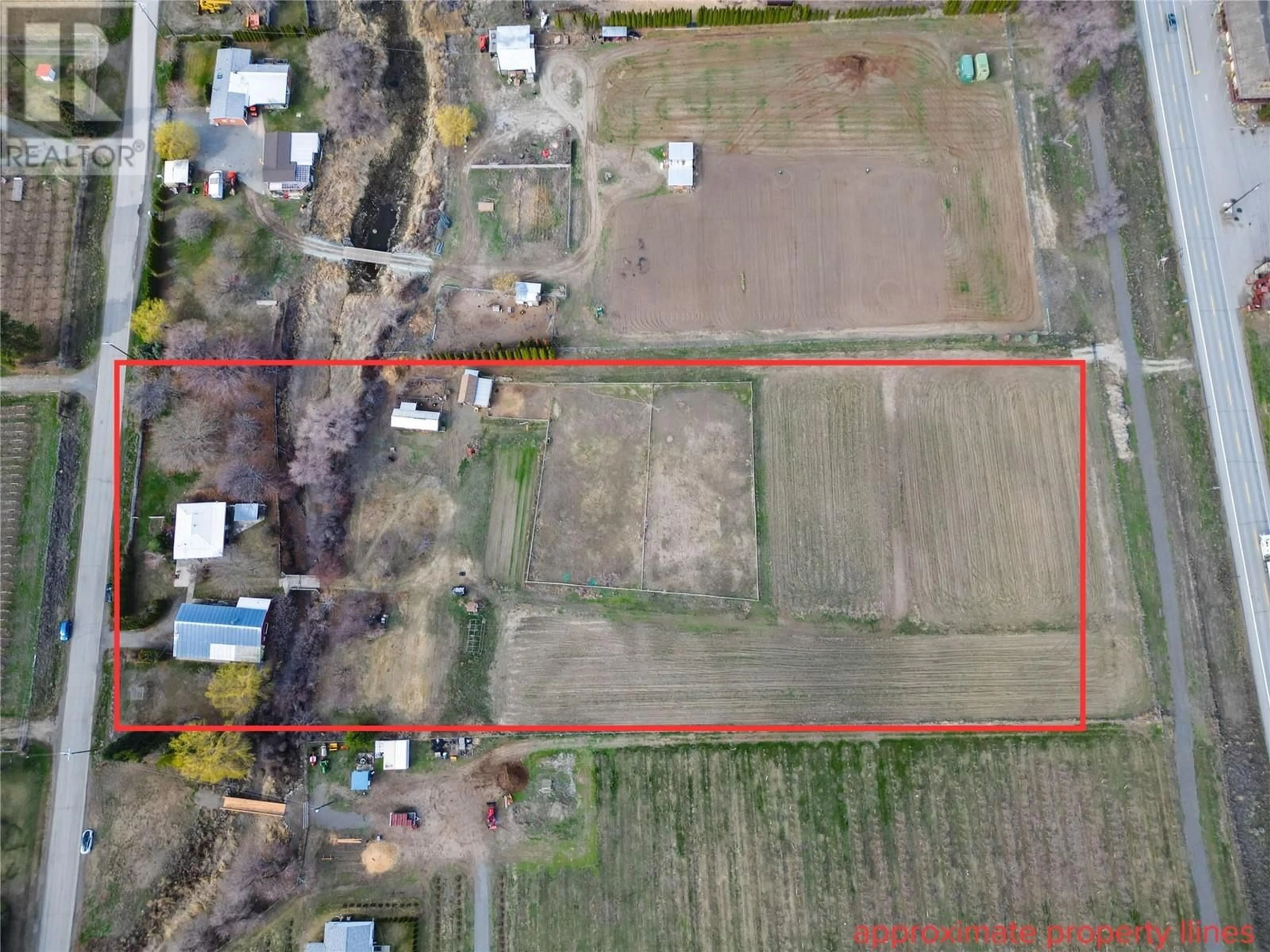 A pic from outside/outdoor area/front of a property/back of a property/a pic from drone, building for 2224 NEWTON ROAD, Cawston British Columbia V0X1C1