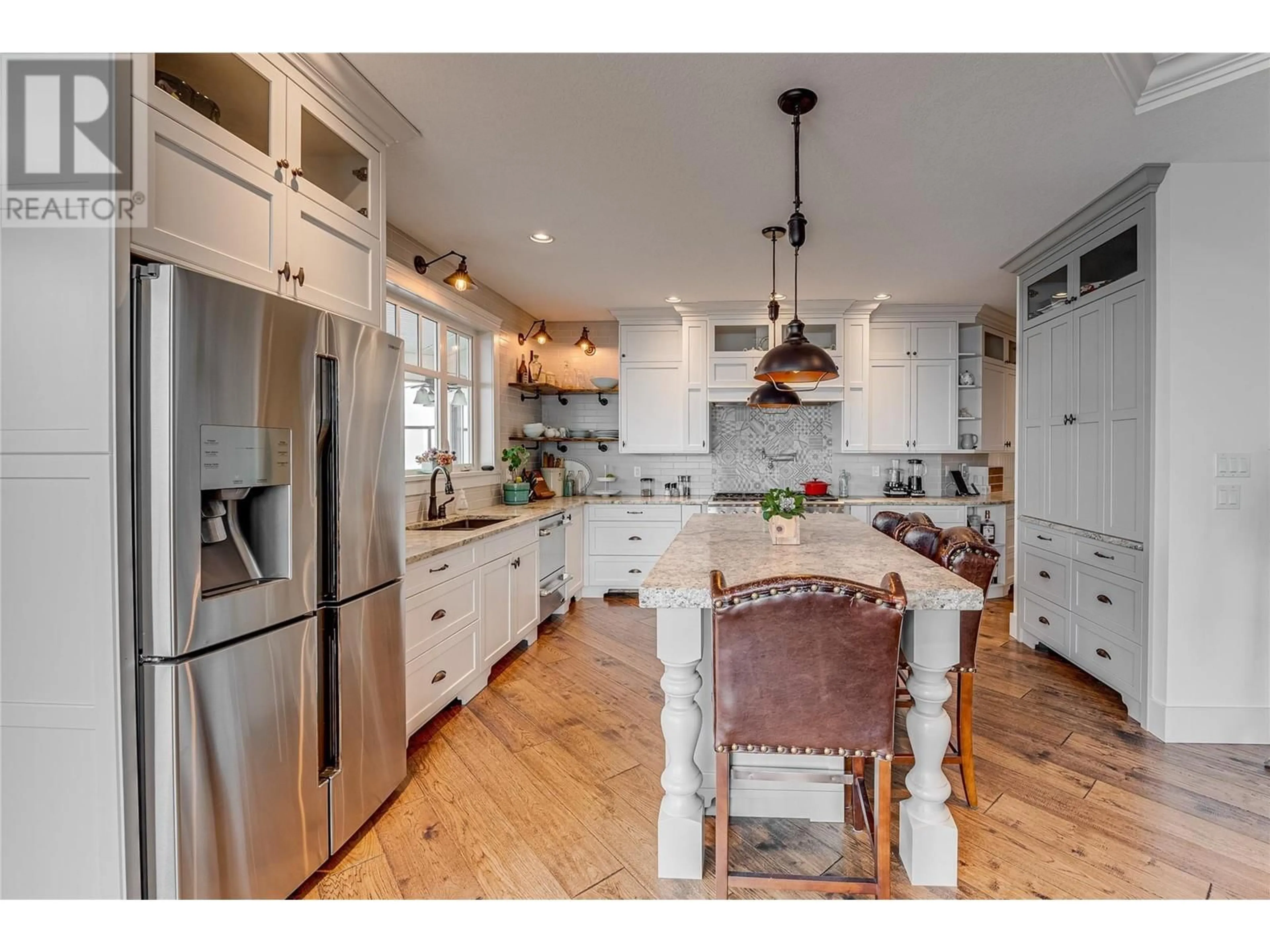 Open concept kitchen, unknown for 1548 PHOENIX DRIVE, Vernon British Columbia V1B4B3