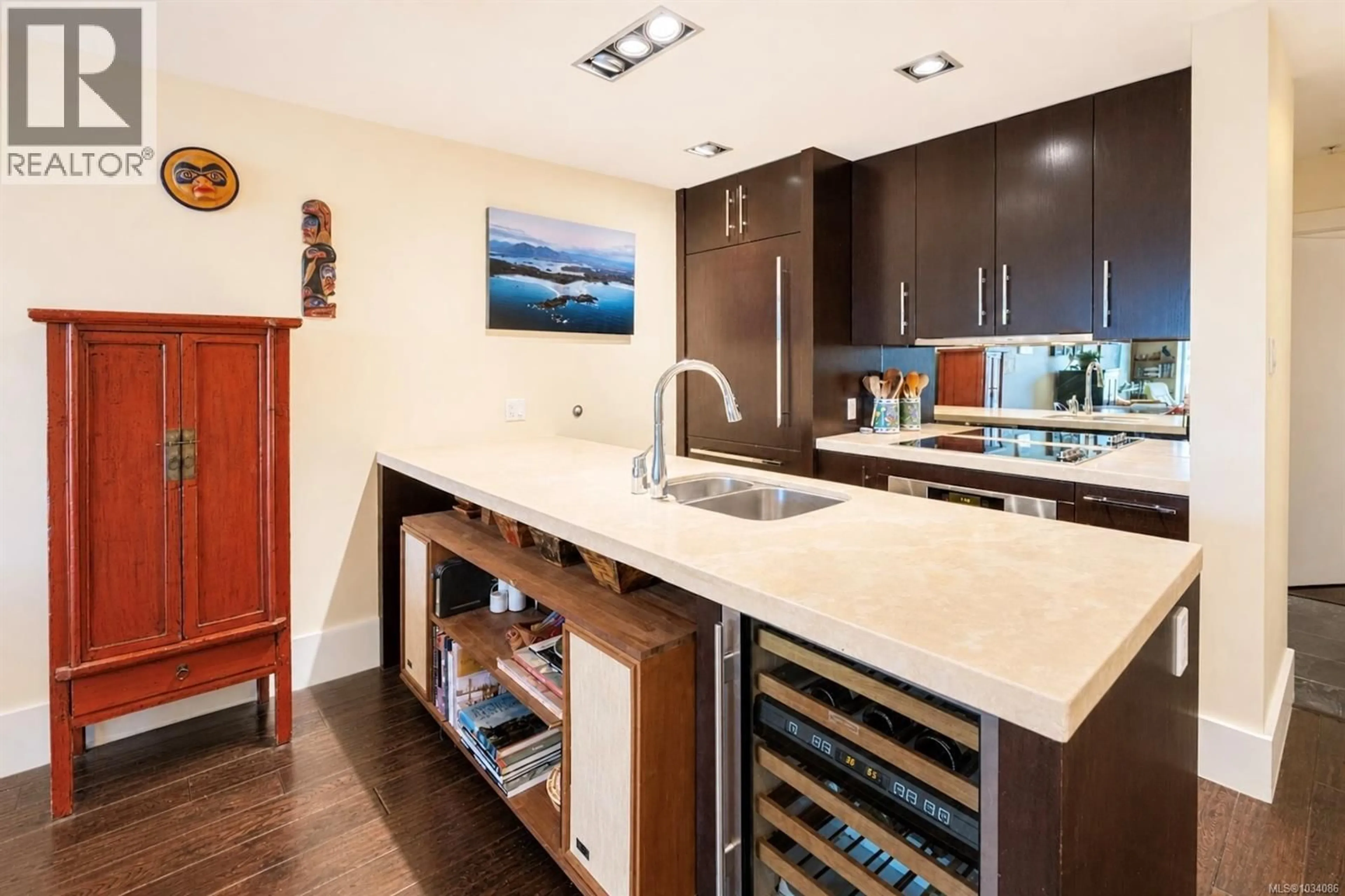 Contemporary kitchen, ceramic/tile floor for 101 - 368 MAIN STREET, Tofino British Columbia V0R2Z0