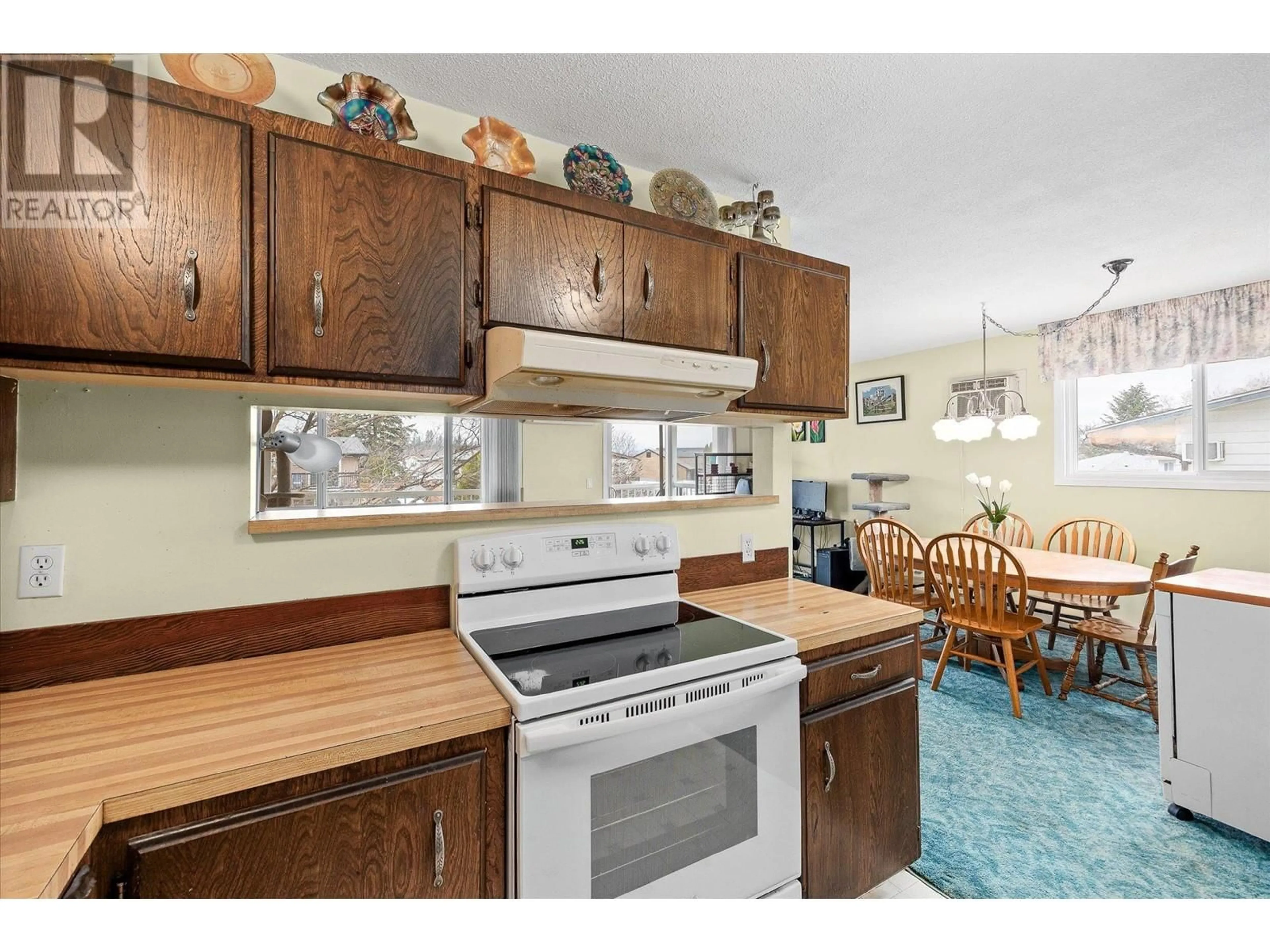 Standard kitchen, unknown for 852 TATARYN ROAD, Kelowna British Columbia V1X1N7