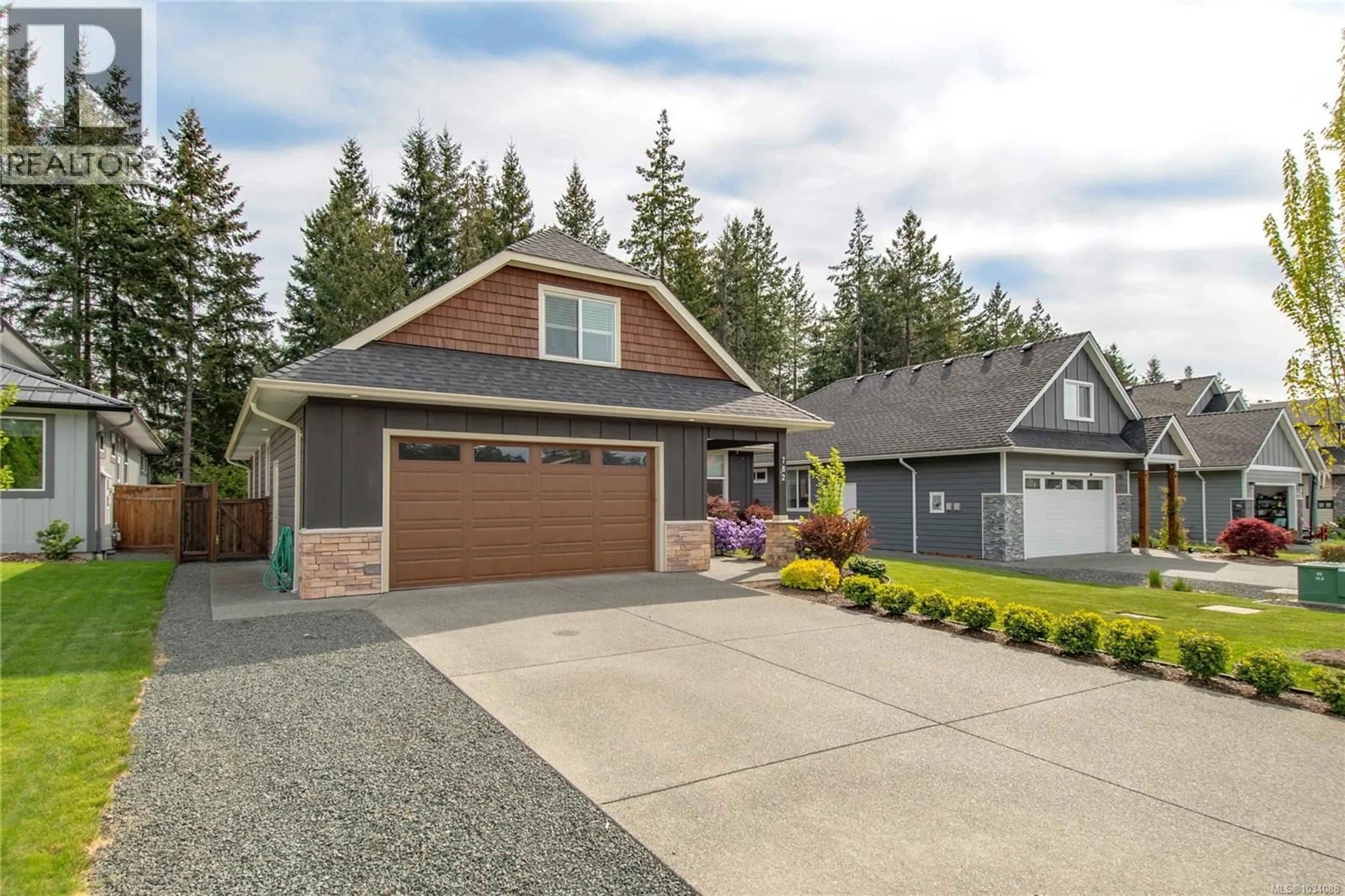 Home with vinyl exterior material, street for 782 SALAL STREET, Campbell River British Columbia V9H0E7