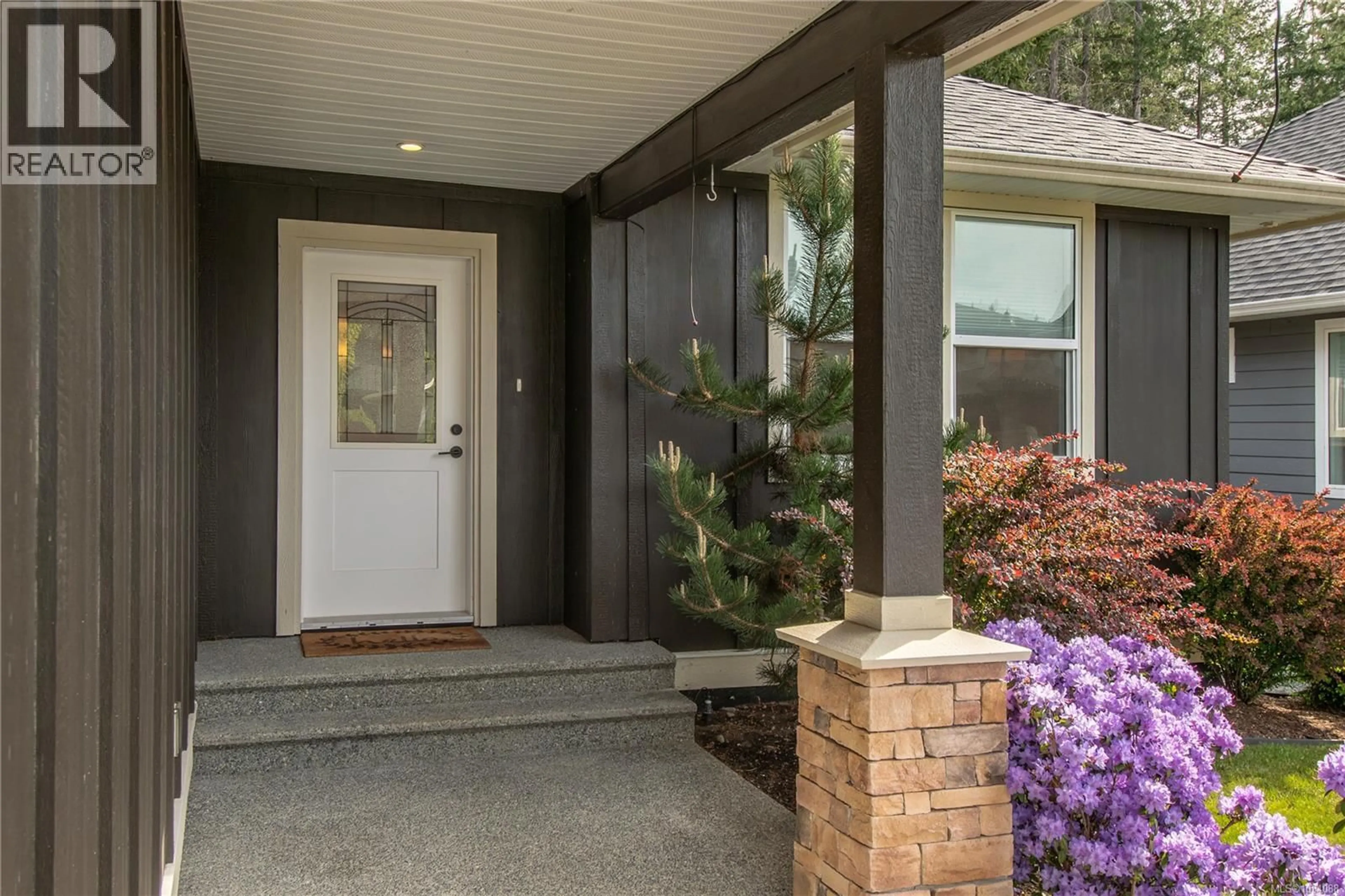 Indoor entryway for 782 SALAL STREET, Campbell River British Columbia V9H0E7
