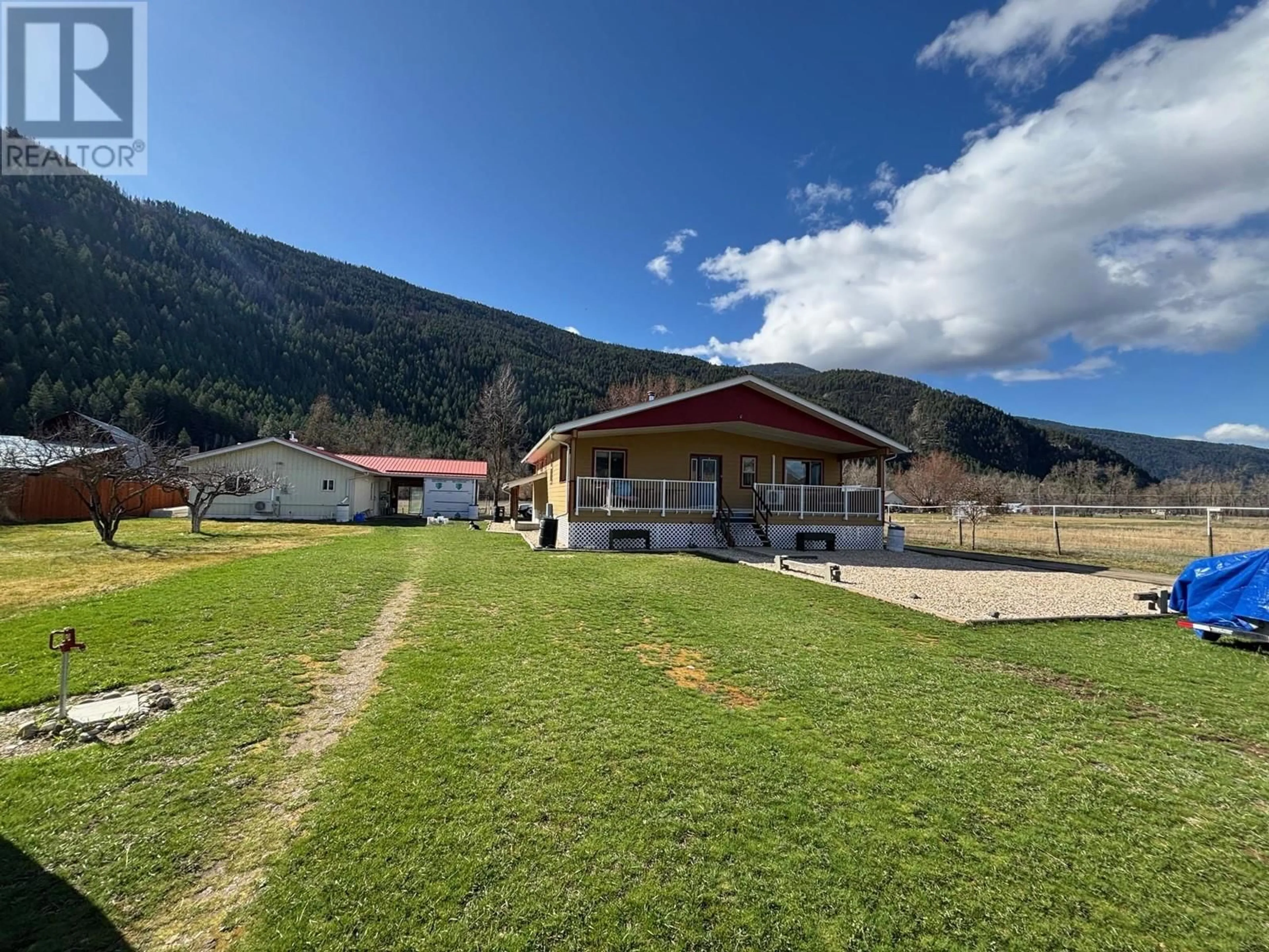 Patio, building for 510 SOUTH NURSERY ROAD, Grand Forks British Columbia V0H1H9