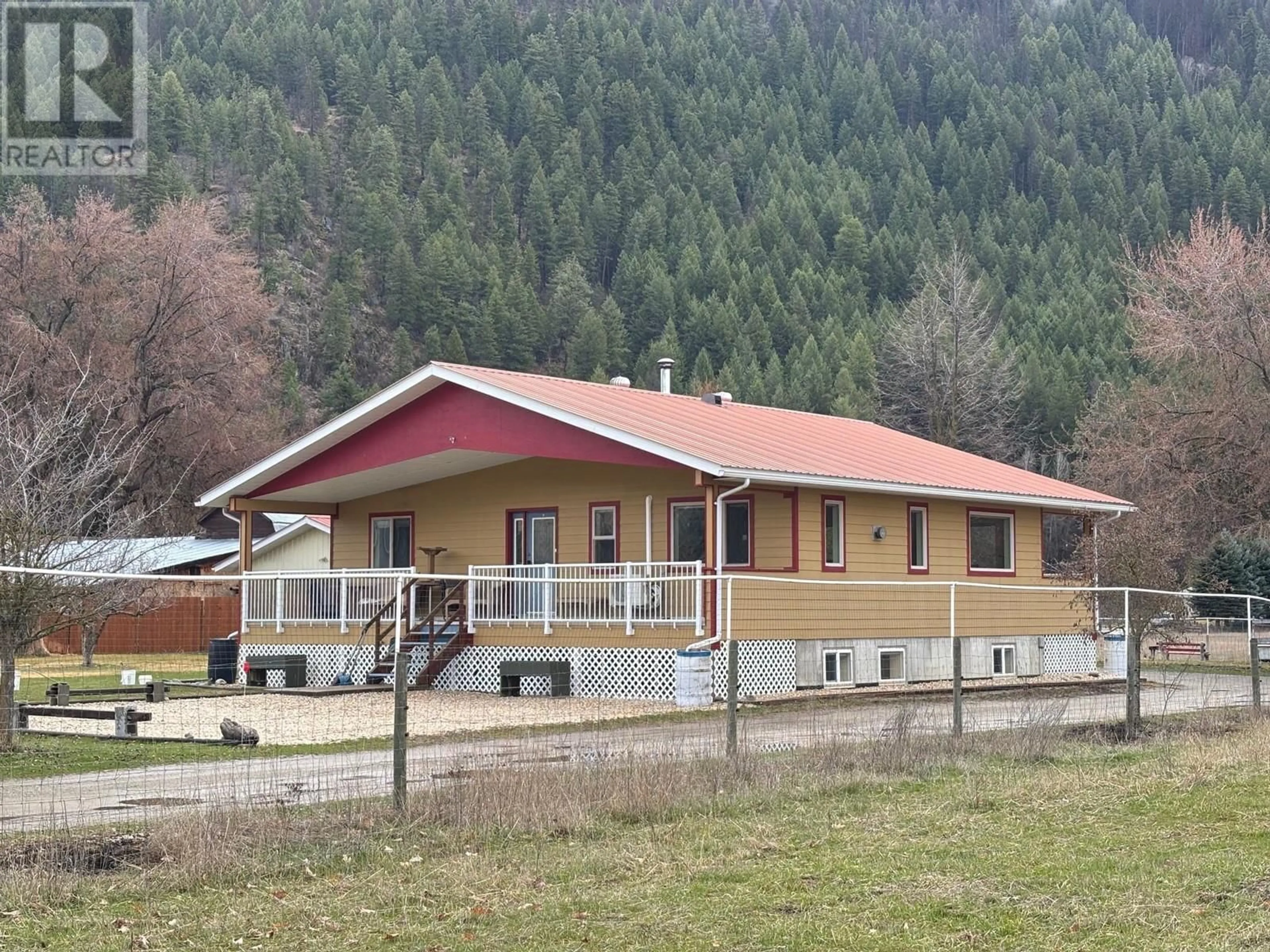 A pic from outside/outdoor area/front of a property/back of a property/a pic from drone, mountain view for 510 SOUTH NURSERY ROAD, Grand Forks British Columbia V0H1H9