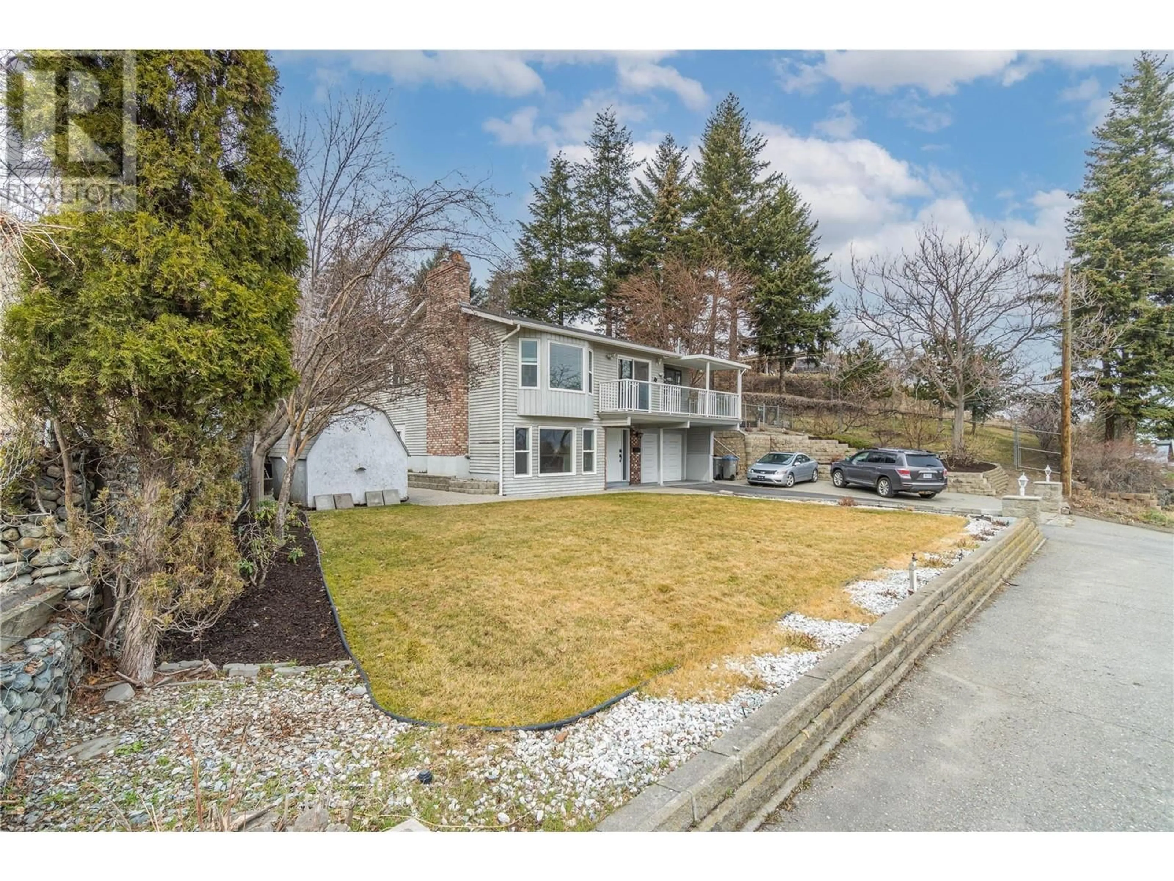 A pic from outside/outdoor area/front of a property/back of a property/a pic from drone, street for 150 CLARKE STREET, Kamloops British Columbia V2C1K2