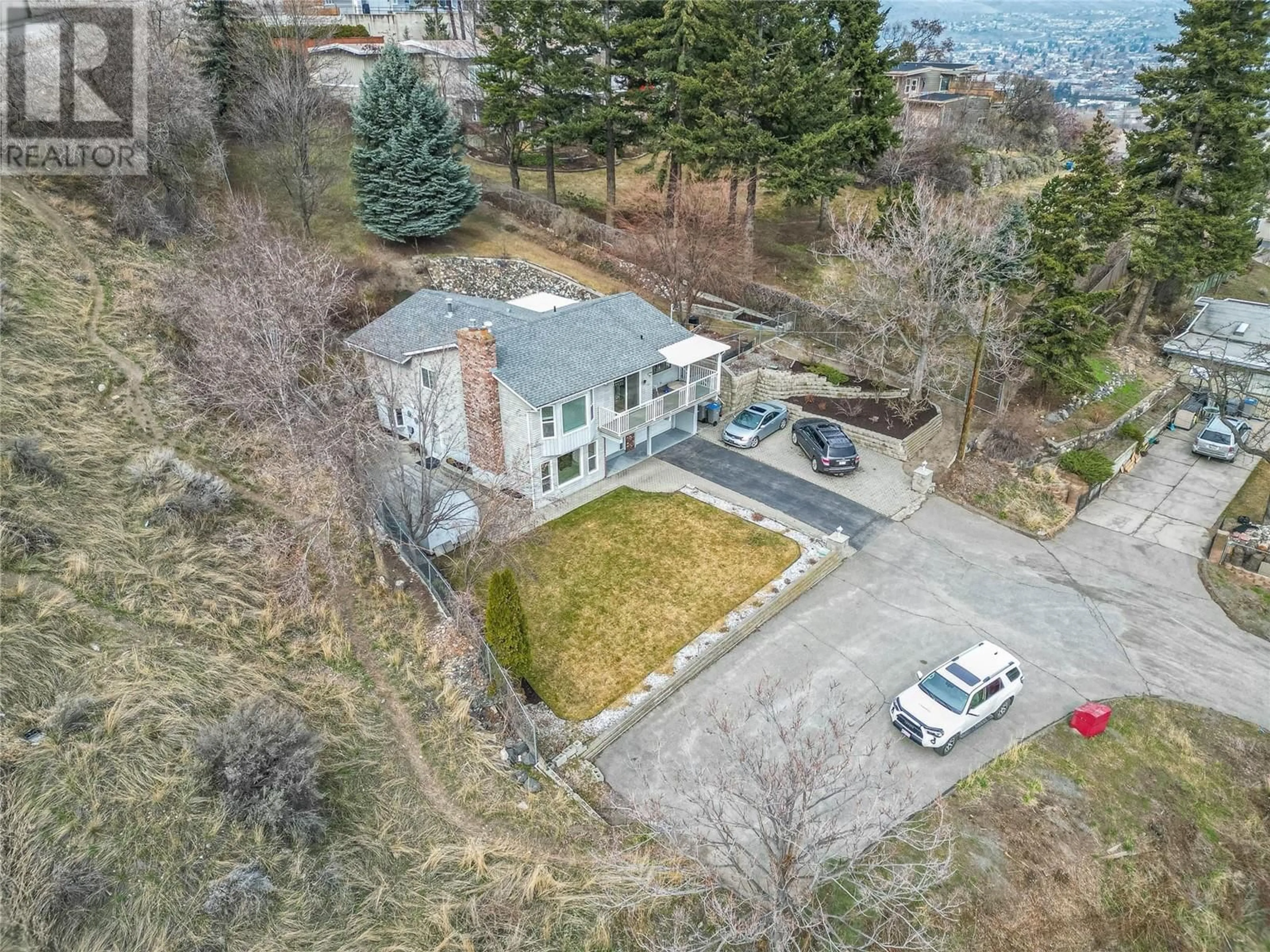 A pic from outside/outdoor area/front of a property/back of a property/a pic from drone, water/lake/river/ocean view for 150 CLARKE STREET, Kamloops British Columbia V2C1K2