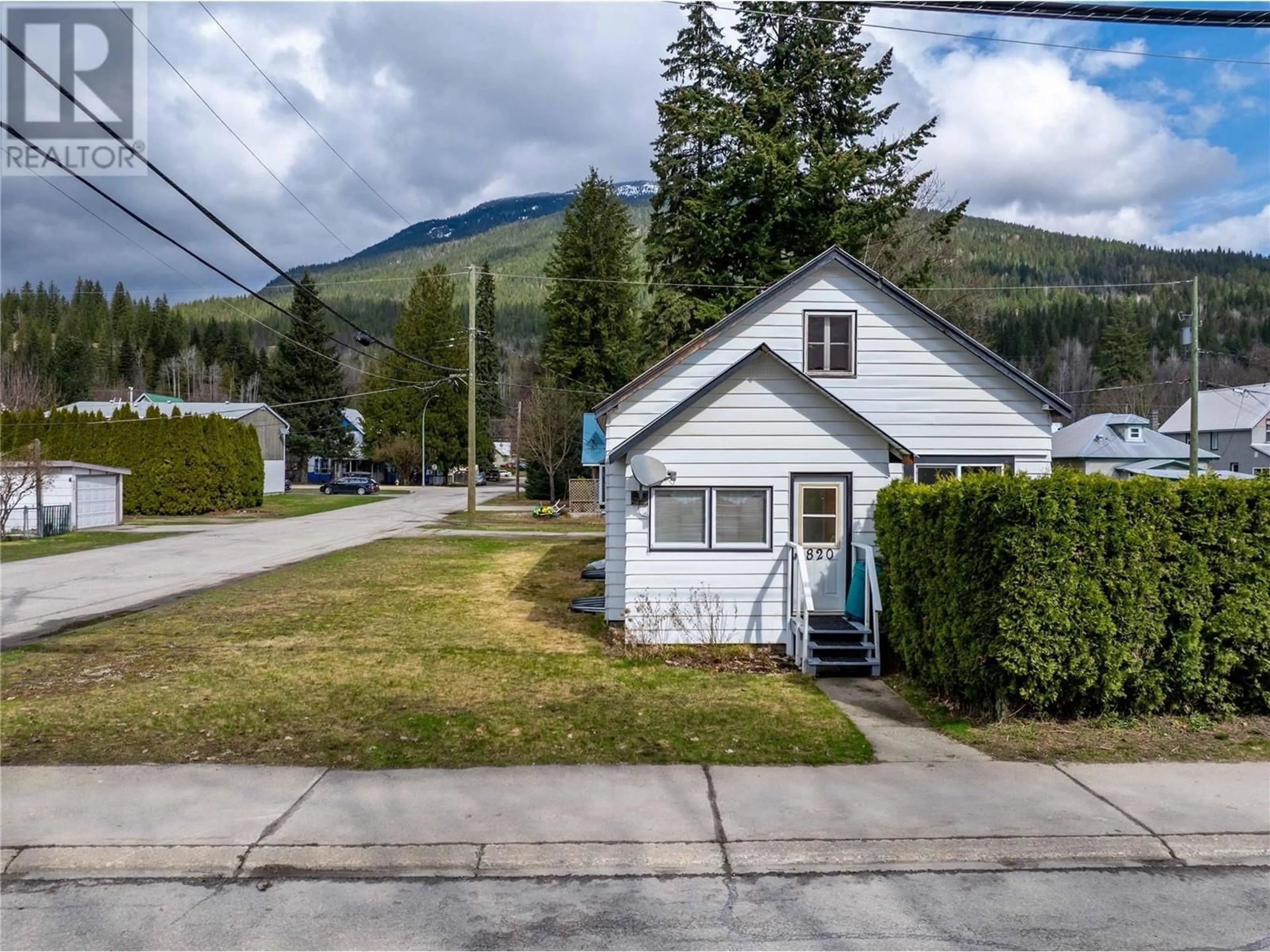 A pic from outside/outdoor area/front of a property/back of a property/a pic from drone, mountain view for 820 THIRD STREET WEST, Revelstoke British Columbia V0E2S0