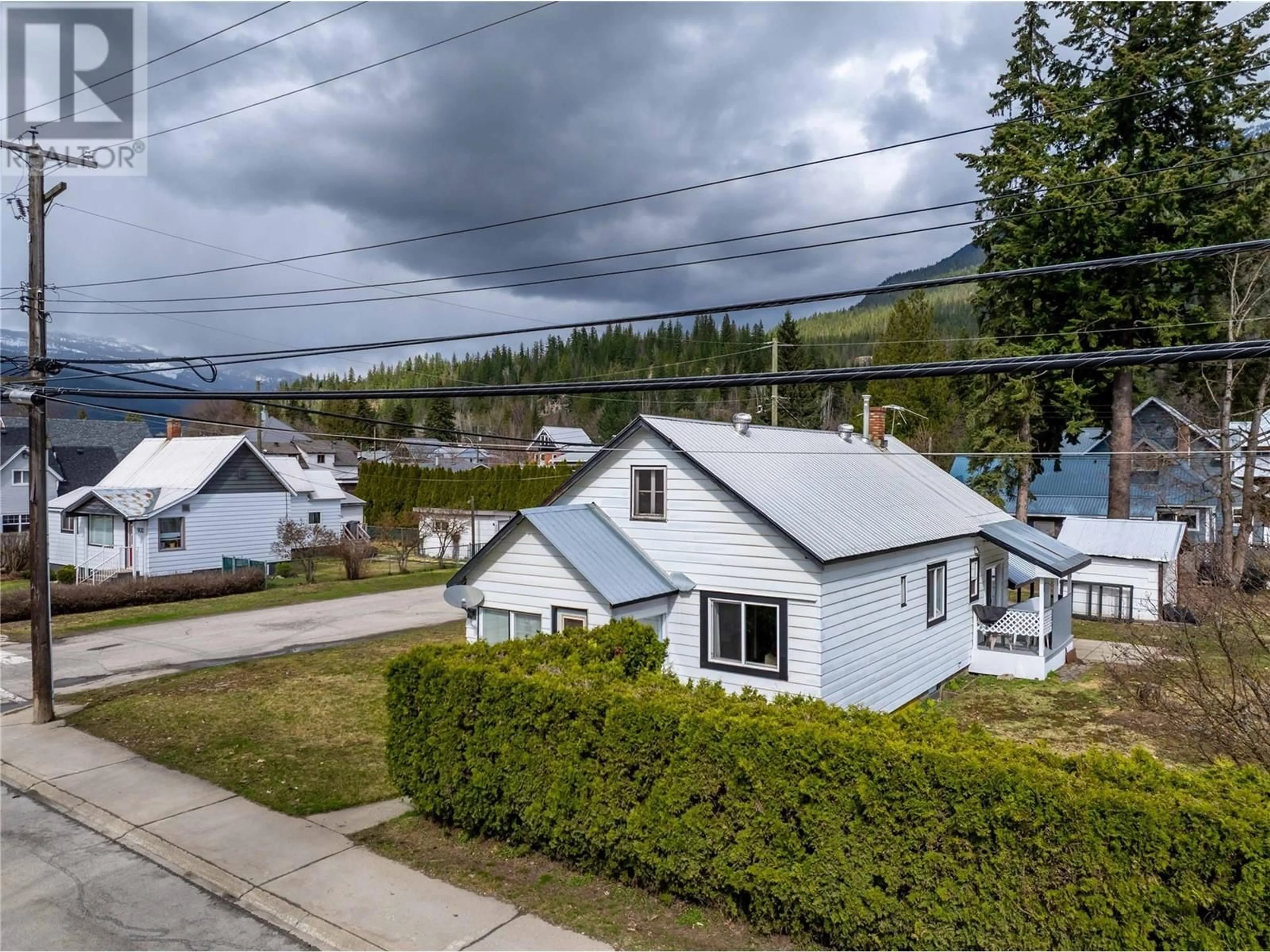 A pic from outside/outdoor area/front of a property/back of a property/a pic from drone, street for 820 THIRD STREET WEST, Revelstoke British Columbia V0E2S0