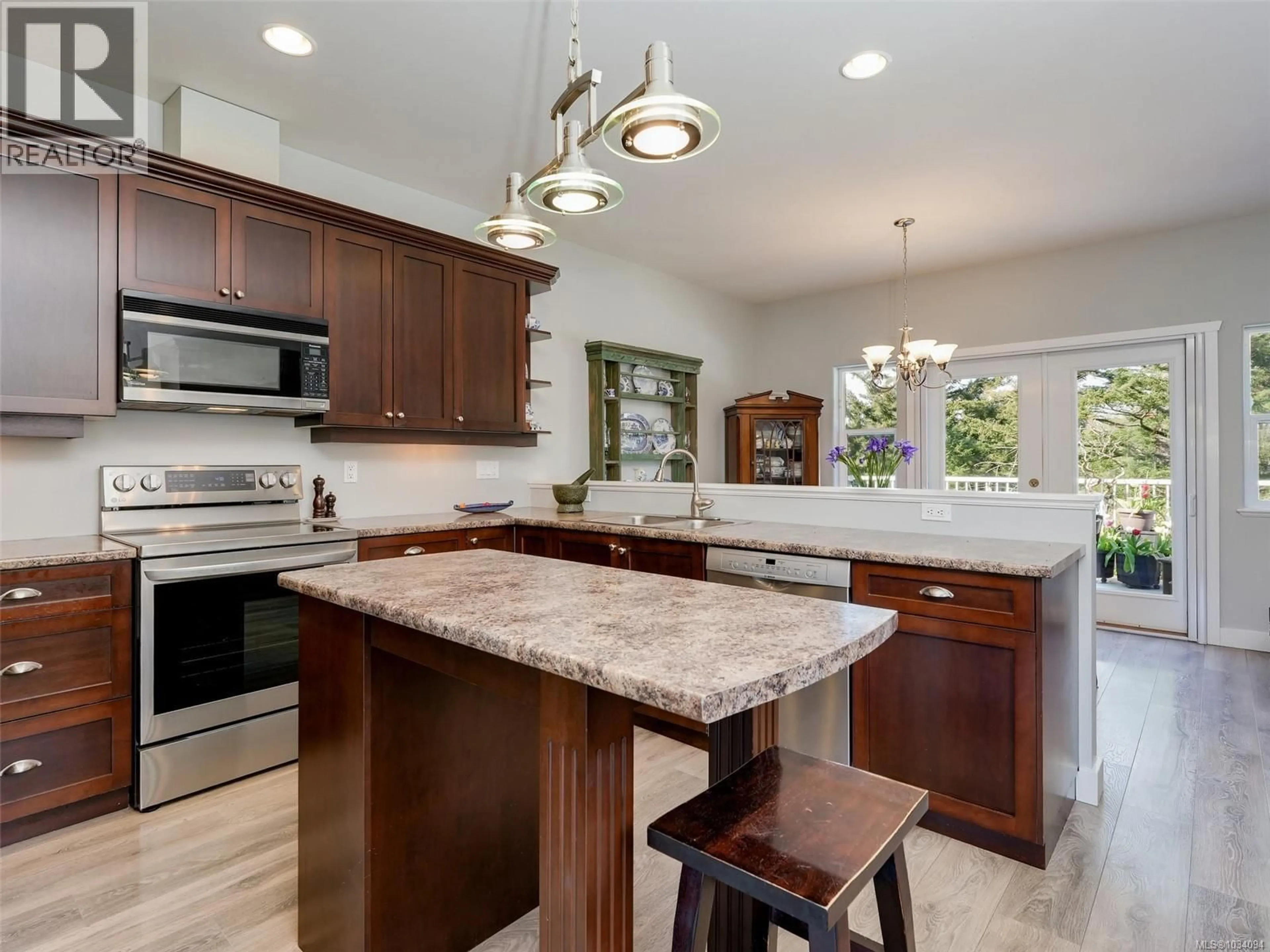 Open concept kitchen, unknown for 974 WILD RIDGE WAY, Langford British Columbia V9C4M8
