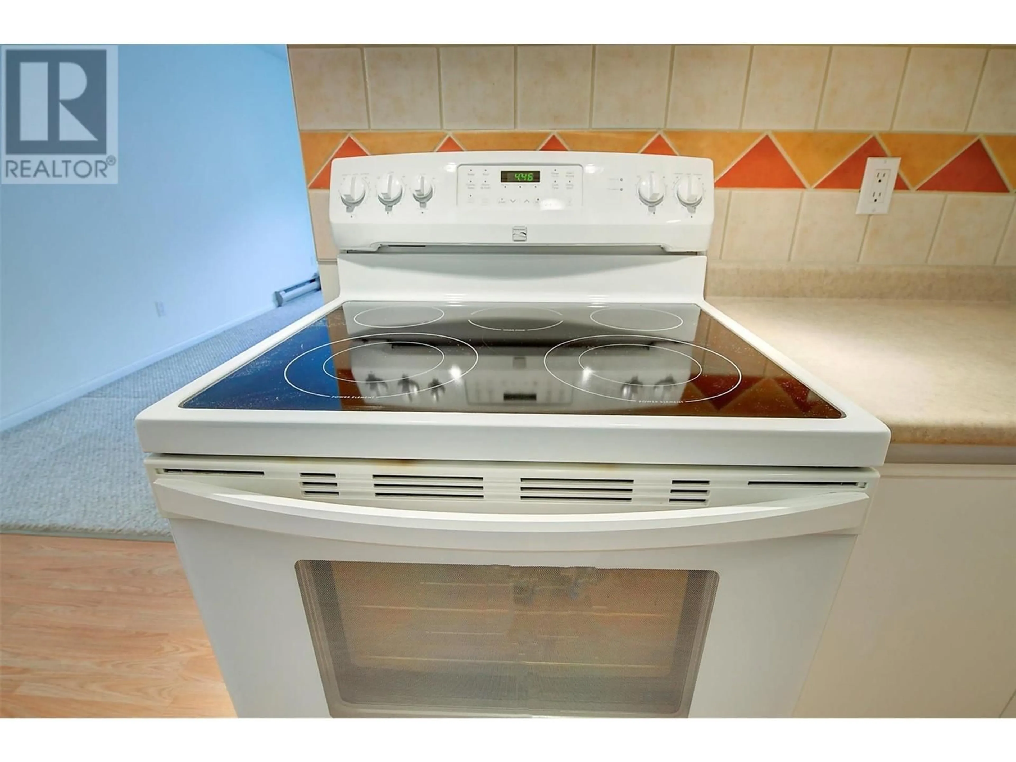 Standard kitchen, ceramic/tile floor for 206 - 1056 BERNARD AVENUE, Kelowna British Columbia V1Y8L7