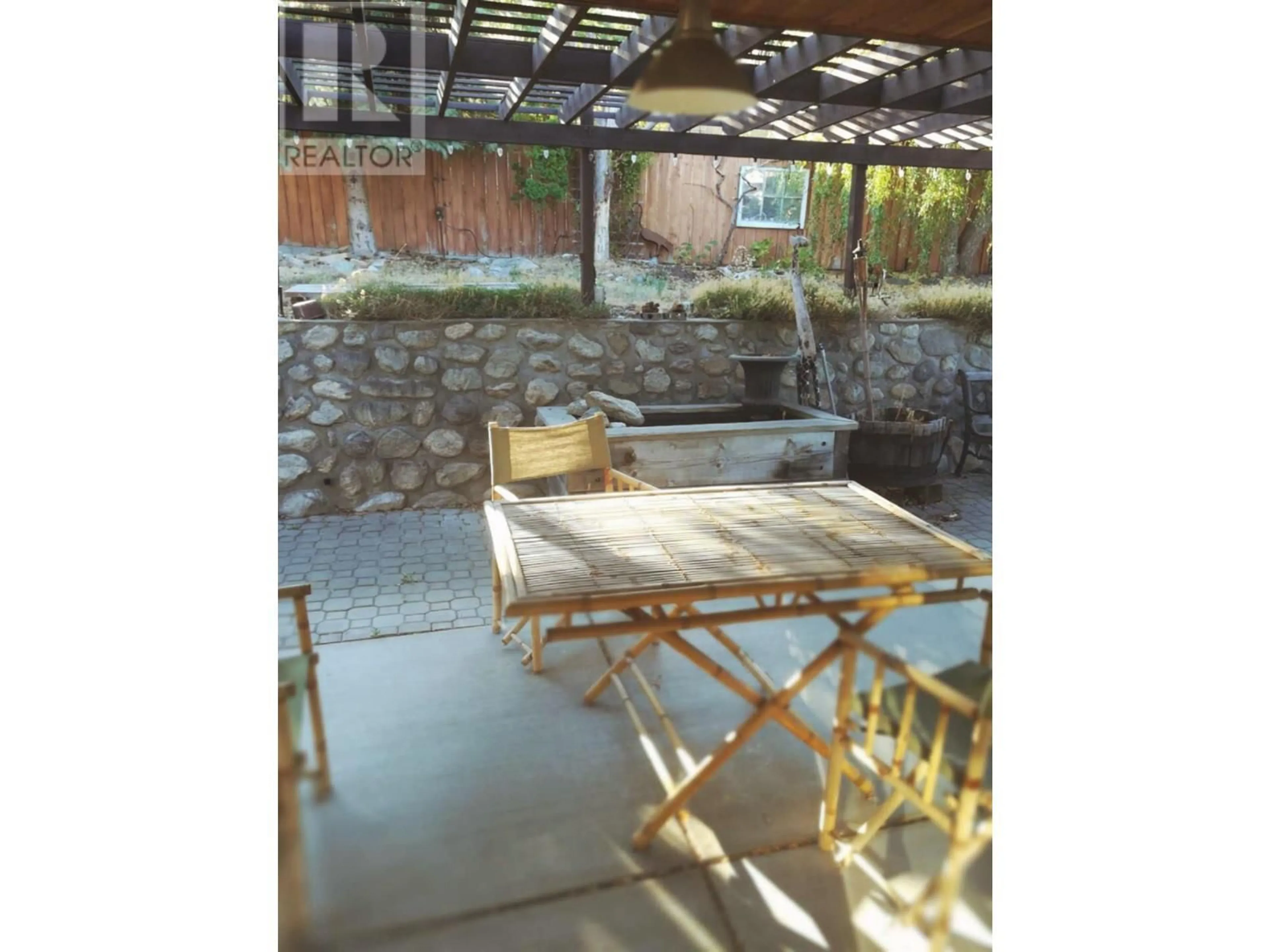 Patio, street for 635 BRIGHTON ROAD, Kelowna British Columbia V1X5K6