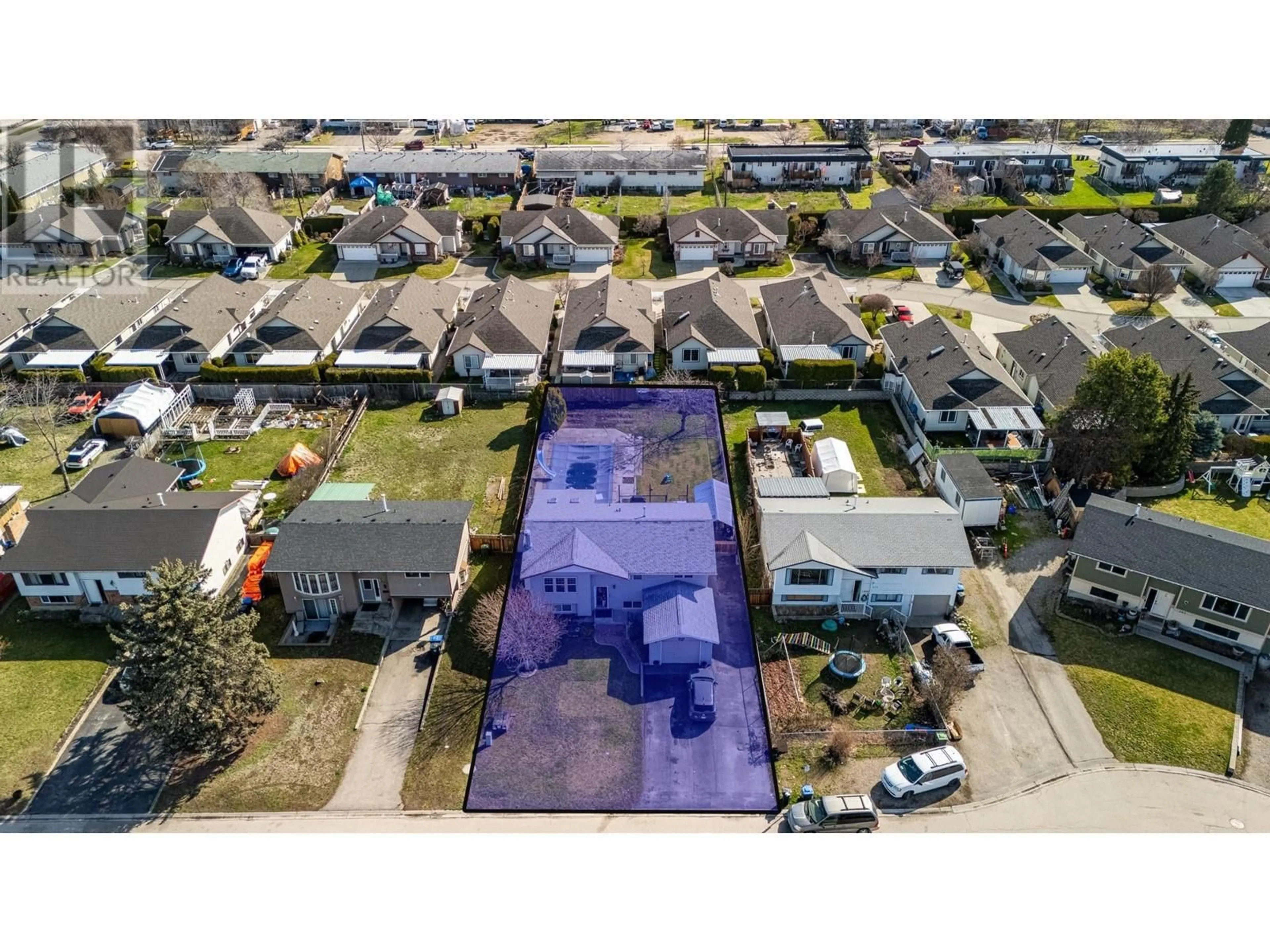 A pic from outside/outdoor area/front of a property/back of a property/a pic from drone, street for 483 O'KEEFE COURT, Kelowna British Columbia V1X6B1