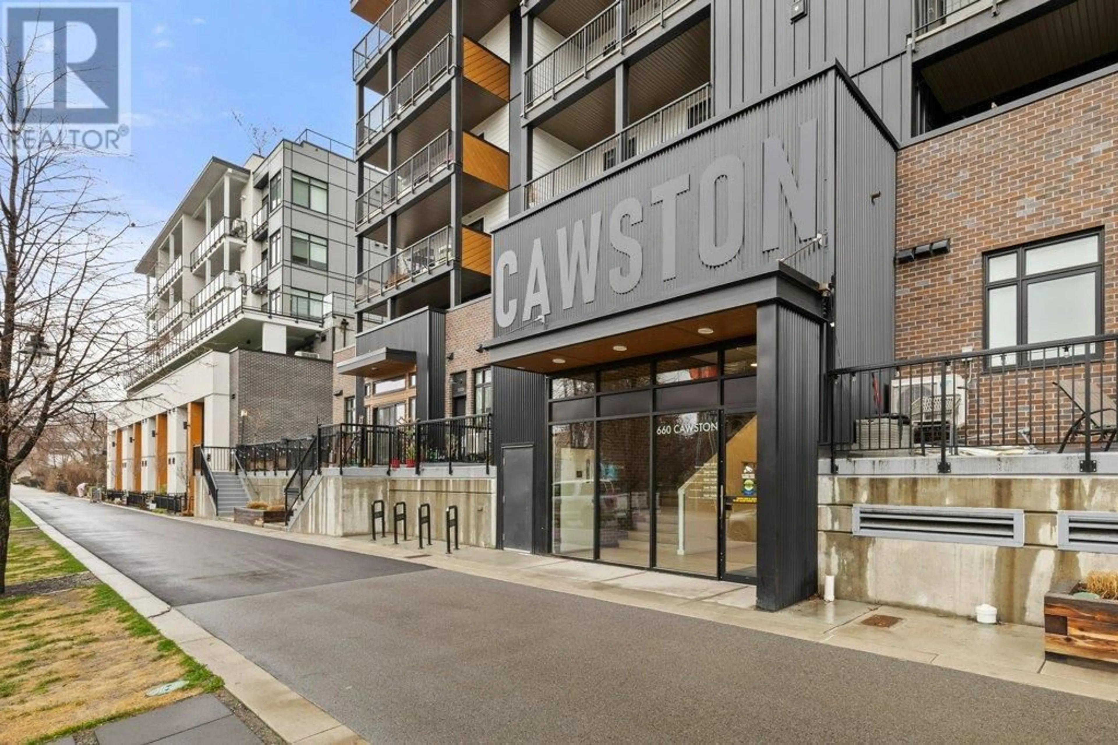 Patio, mountain view for 208 - 660 CAWSTON AVENUE NORTH, Kelowna British Columbia V1Y9M1