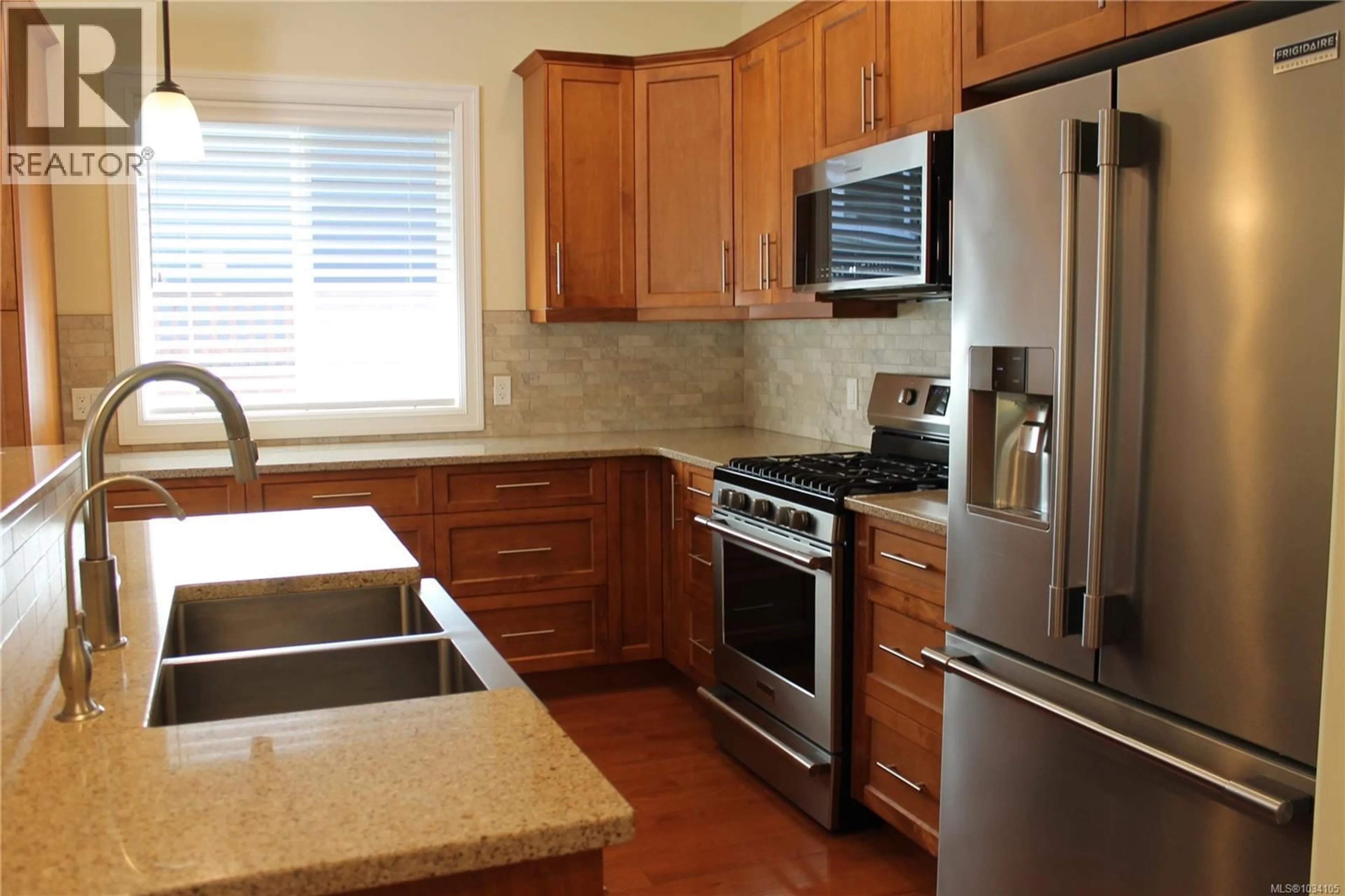 Standard kitchen, unknown for 9822 NAPIER PLACE, Chemainus British Columbia V0R1K2