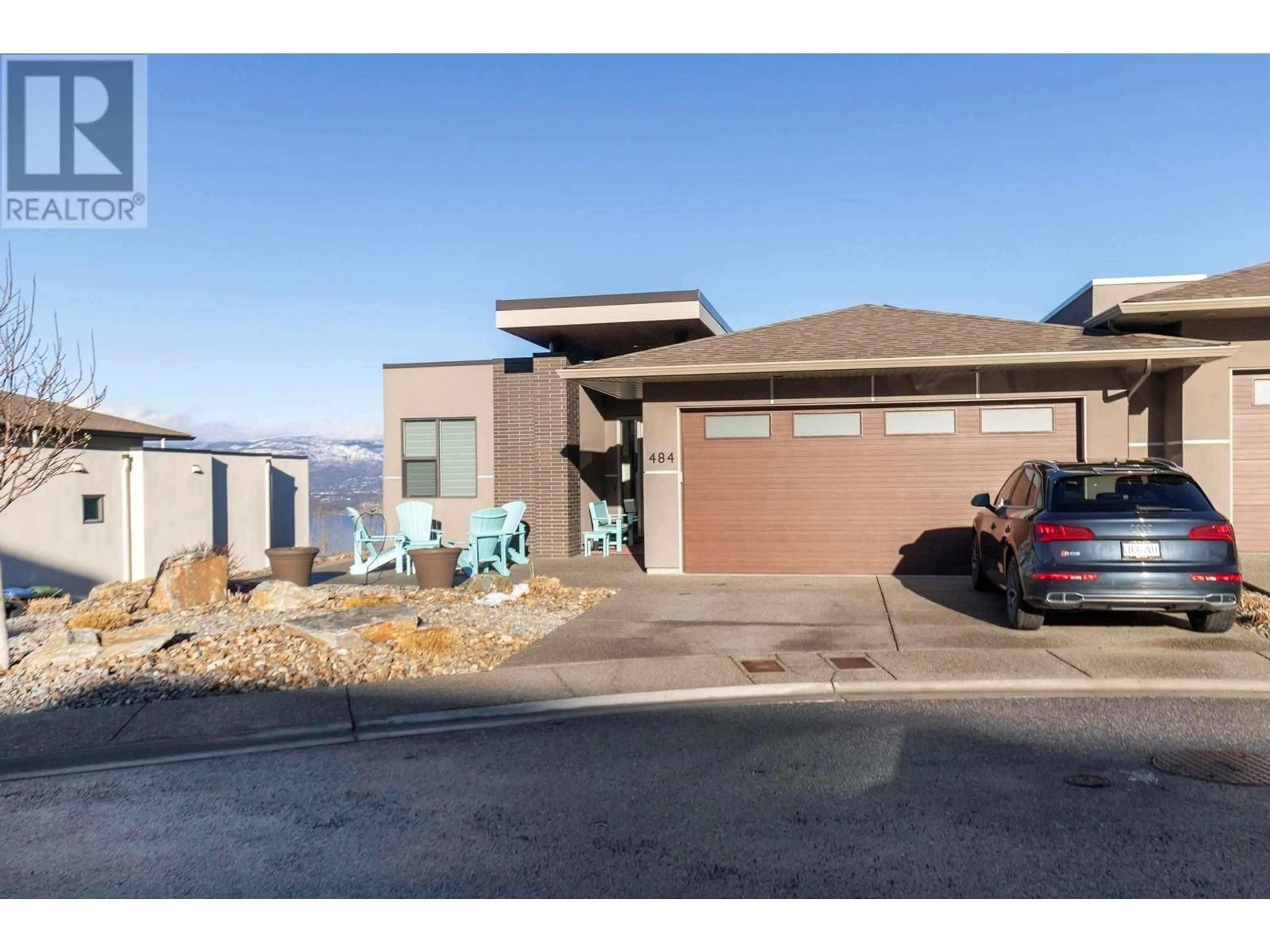 Open concept kitchen, unknown for 484 SPARROW HAWK COURT, Kelowna British Columbia V1W0A6