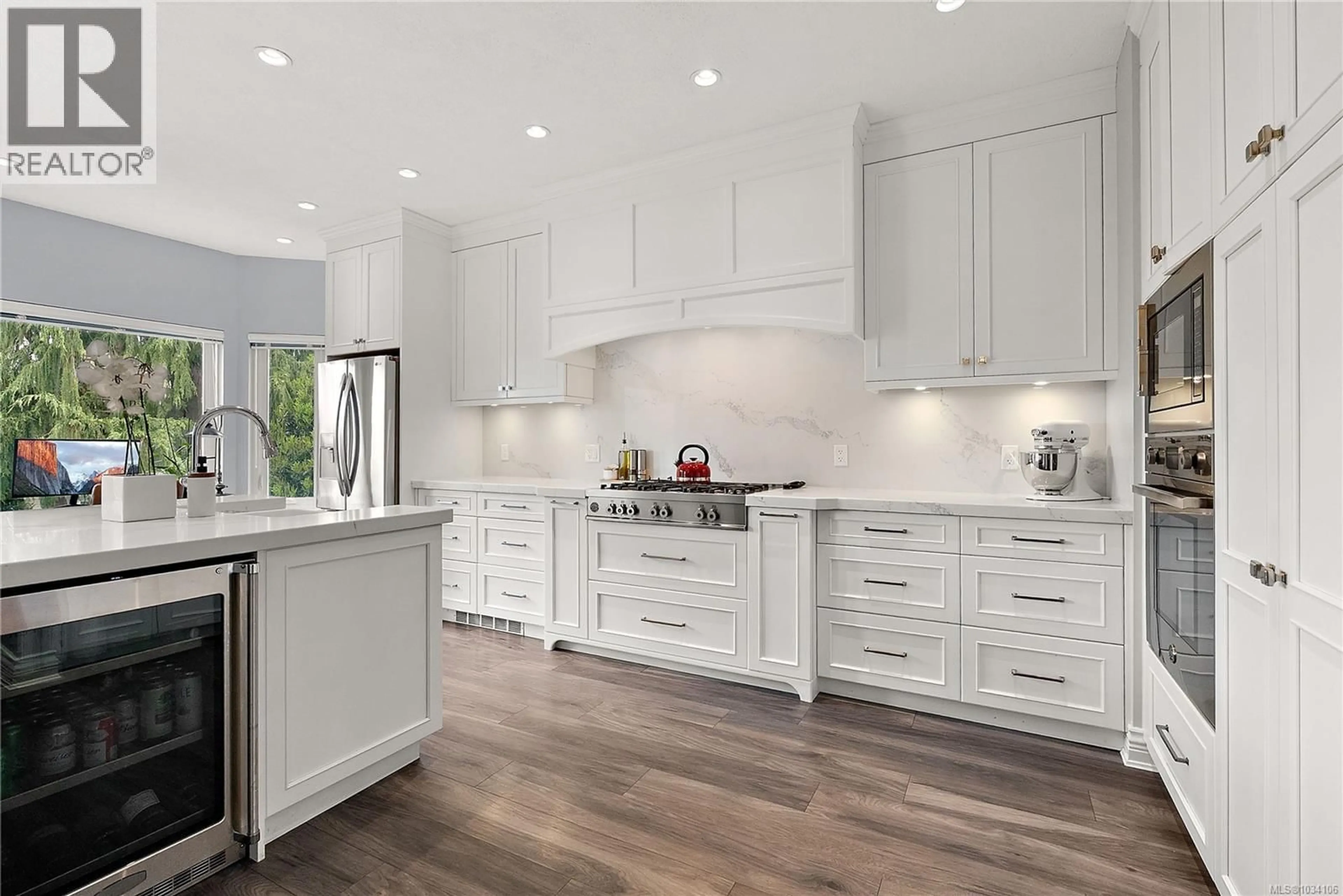 Contemporary kitchen, unknown for 207 QUEBEC STREET, Victoria British Columbia V8W1W2