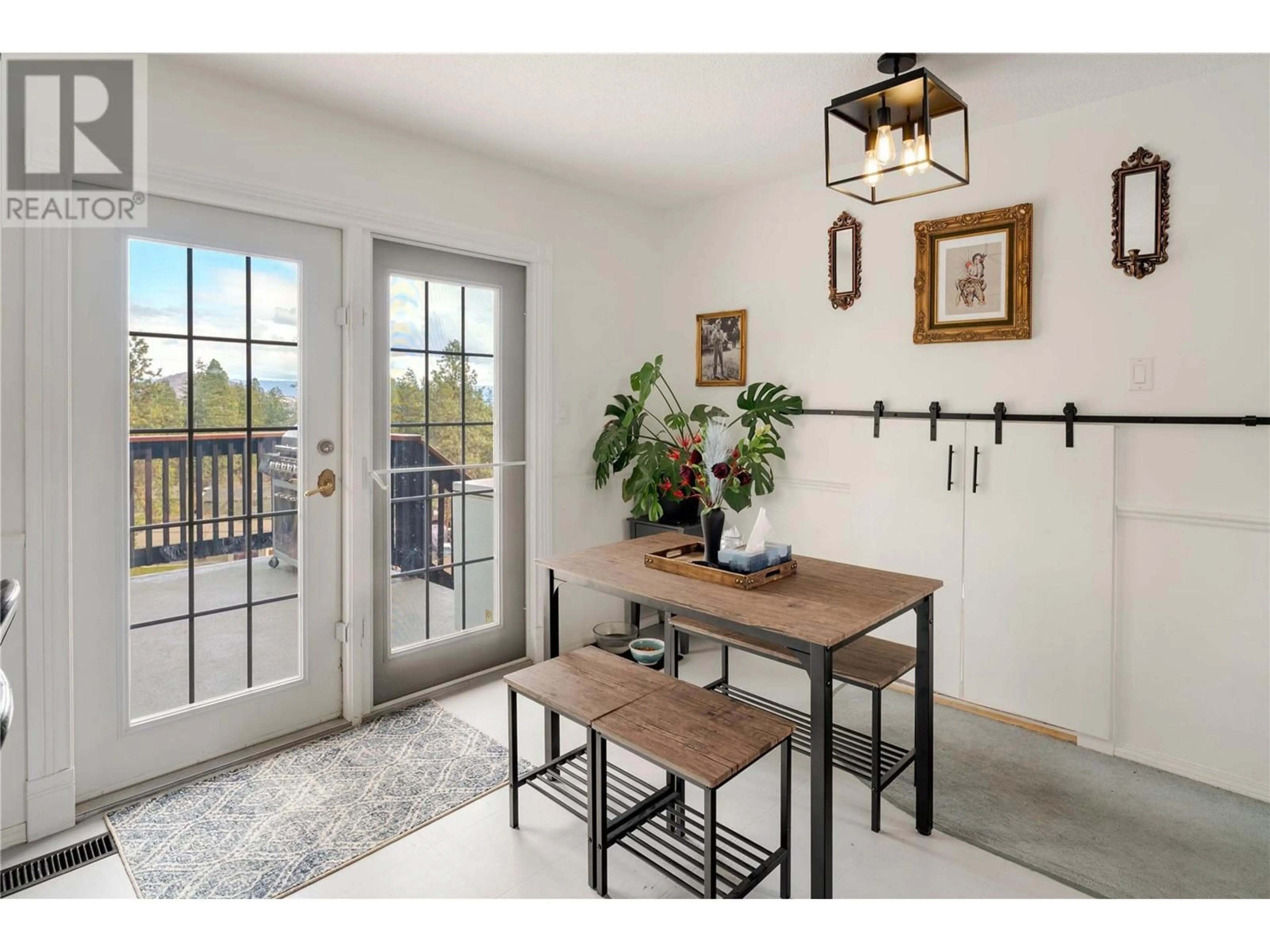 Indoor entryway for 3475 MCIVER ROAD, West Kelowna British Columbia V4T1H8