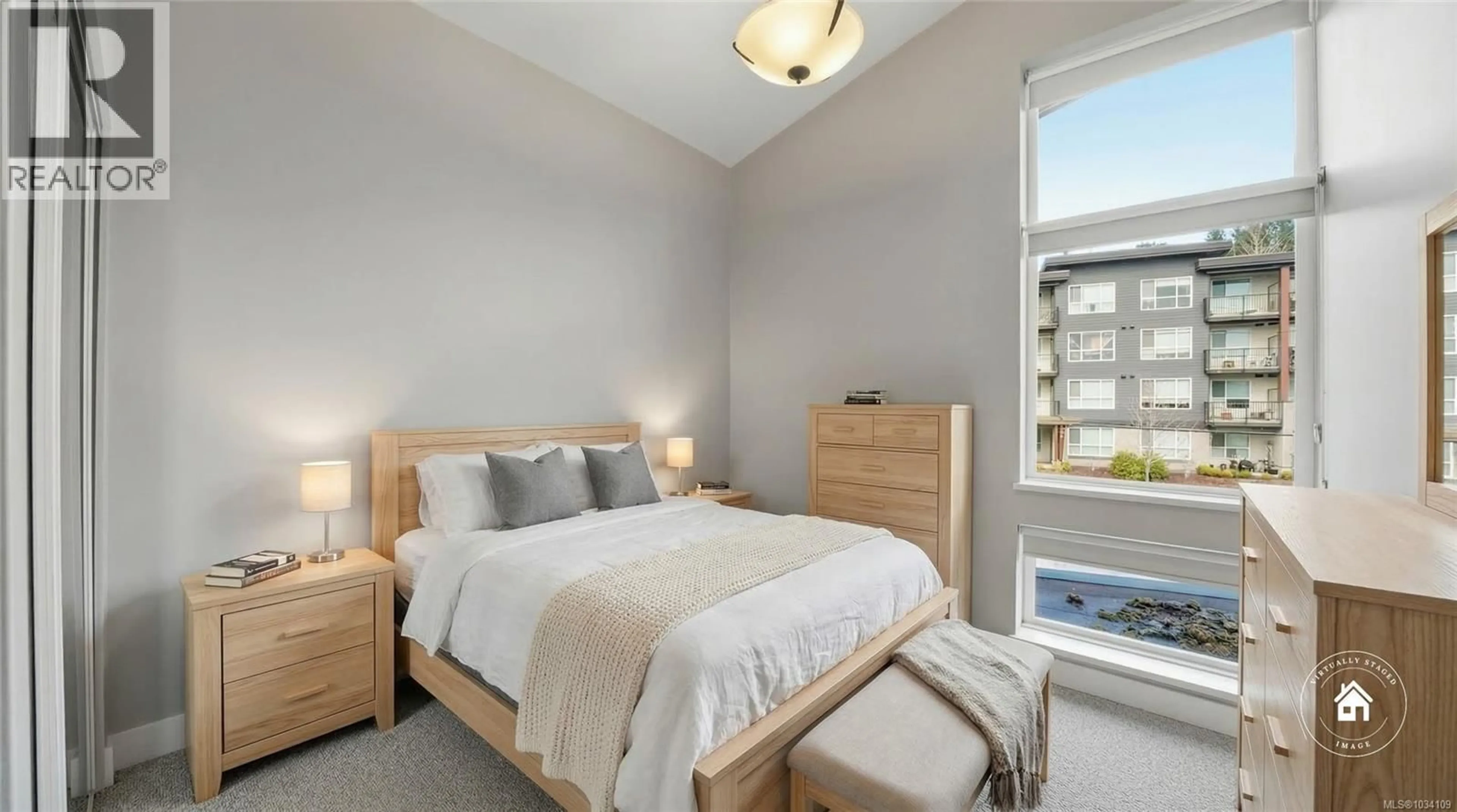 Bedroom with bed, wood/laminate floor for 201 - 1629 TOWNSITE ROAD, Nanaimo British Columbia V9S1N3