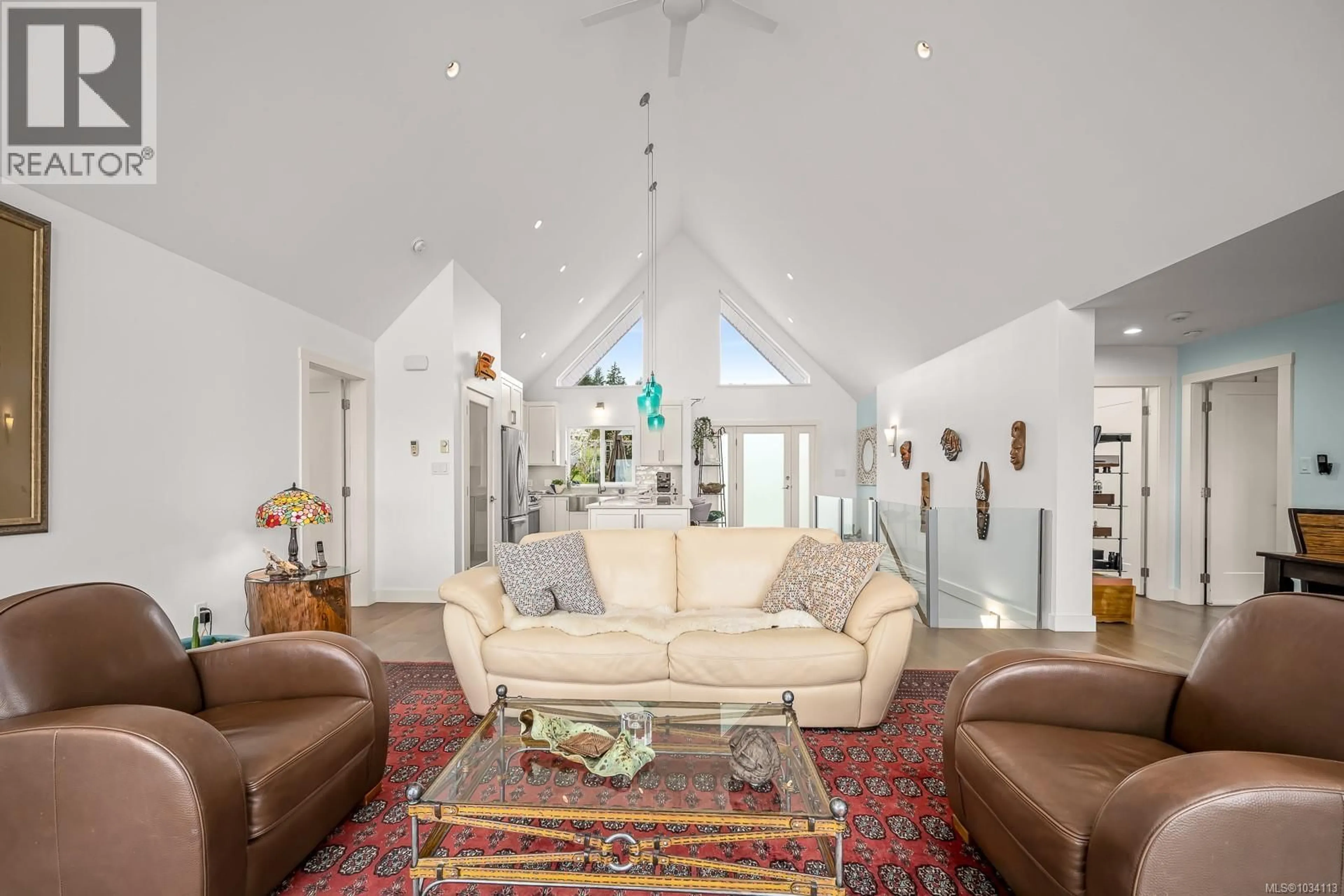 Living room with furniture, unknown for 6481 EAGLES DRIVE, Courtenay British Columbia V9J1V4