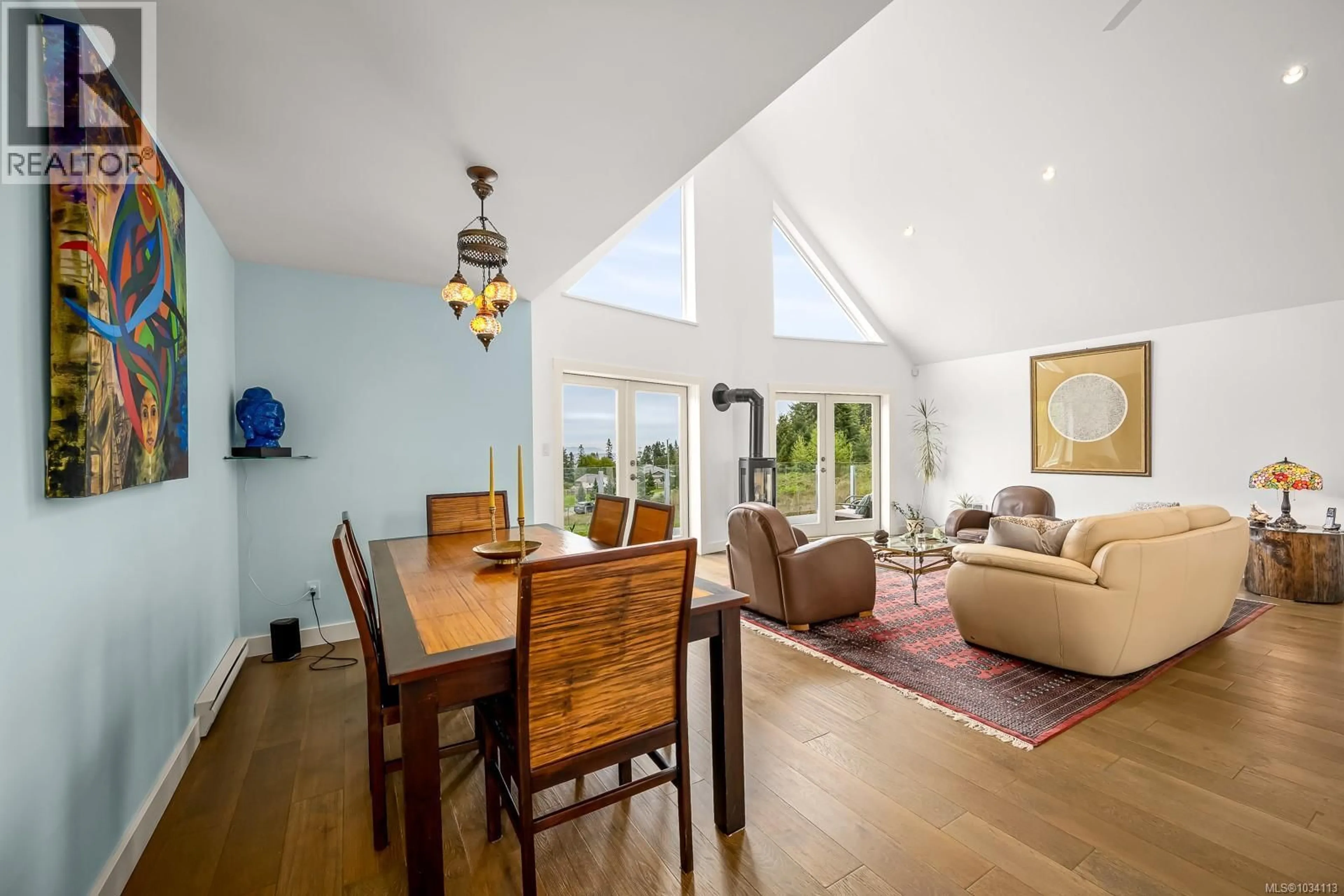Dining room, wood/laminate floor for 6481 EAGLES DRIVE, Courtenay British Columbia V9J1V4