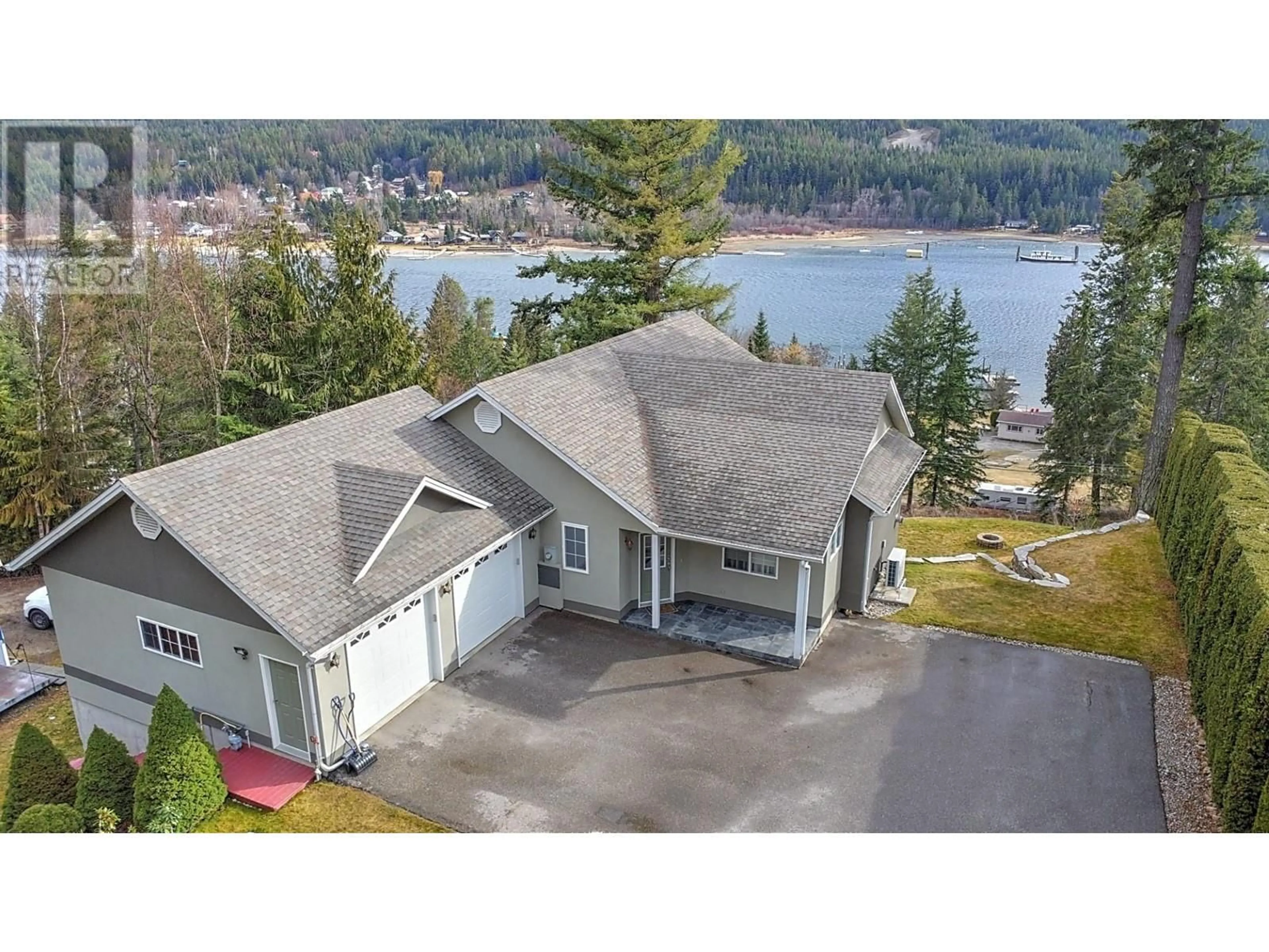 A pic from outside/outdoor area/front of a property/back of a property/a pic from drone, water/lake/river/ocean view for 408 BALFOUR HEIGHTS ROAD, Balfour British Columbia V0G1C0