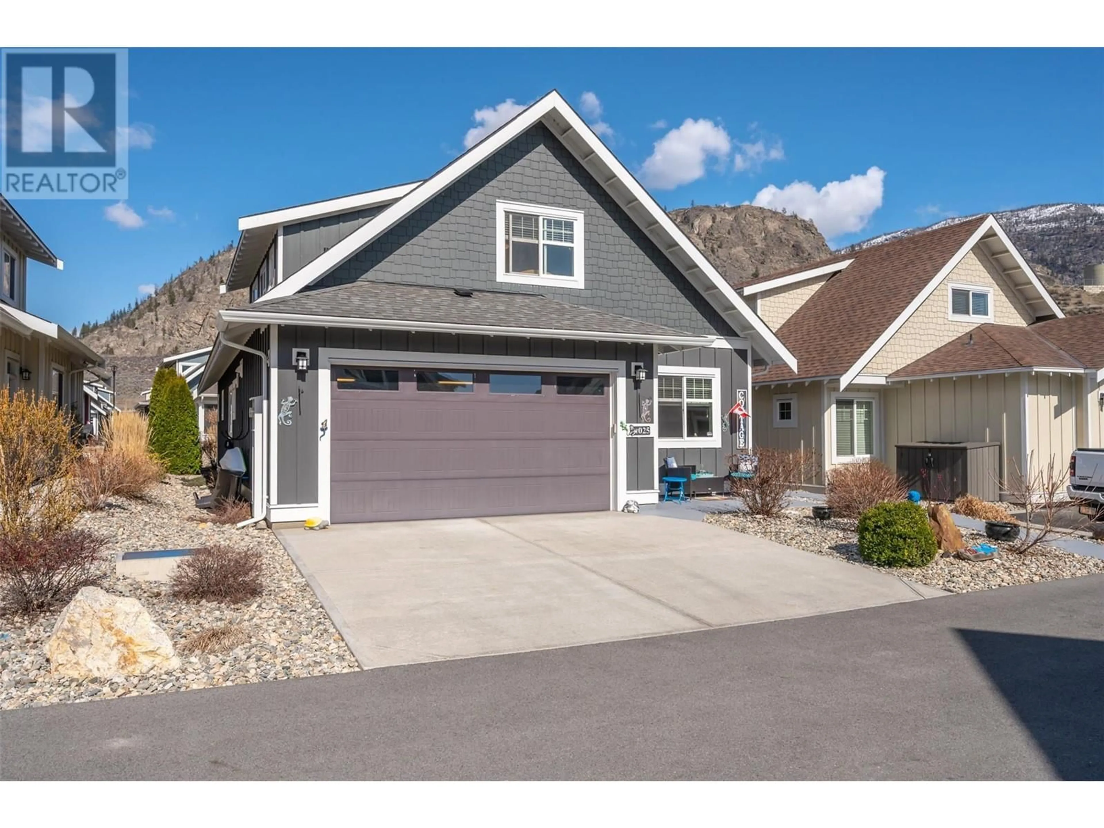 Home with vinyl exterior material, street for 25 - 2450 RADIO TOWER ROAD, Oliver British Columbia V0H1T1