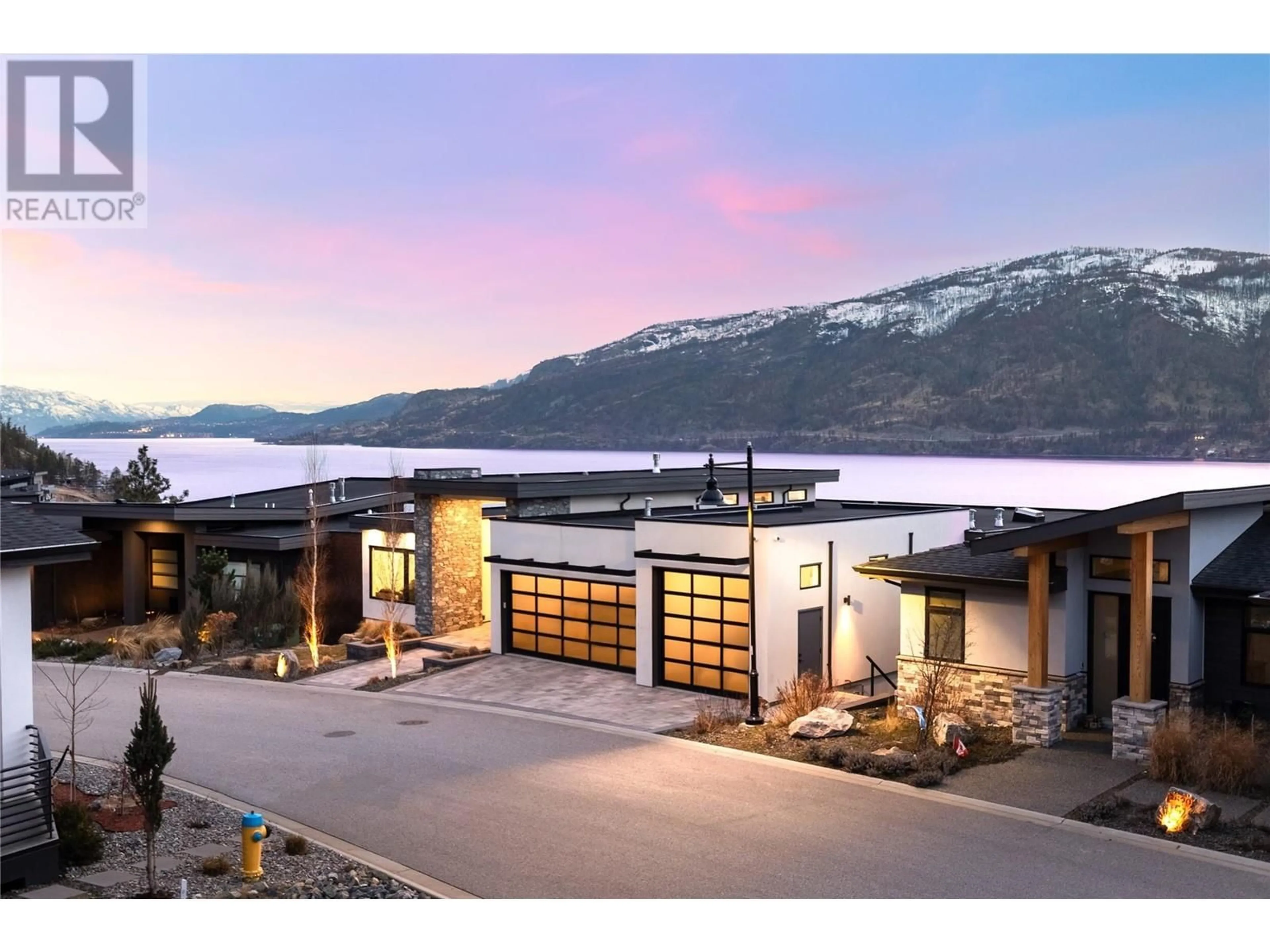 Indoor garage for 3610 BOXWOOD ROAD, Kelowna British Columbia V1V3G2