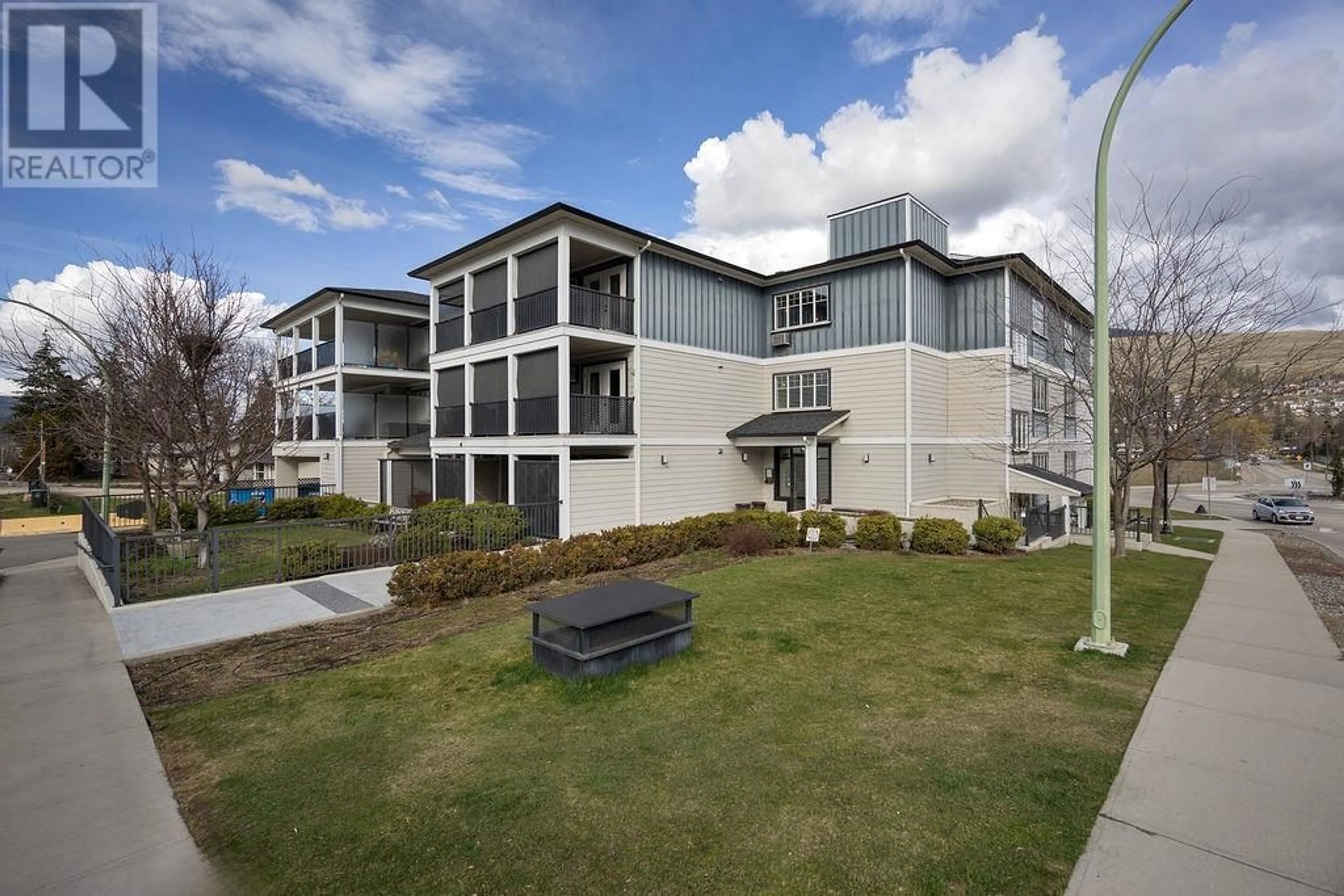 Unknown for 101 - 10529 POWLEY COURT, Lake Country British Columbia V4V2S2
