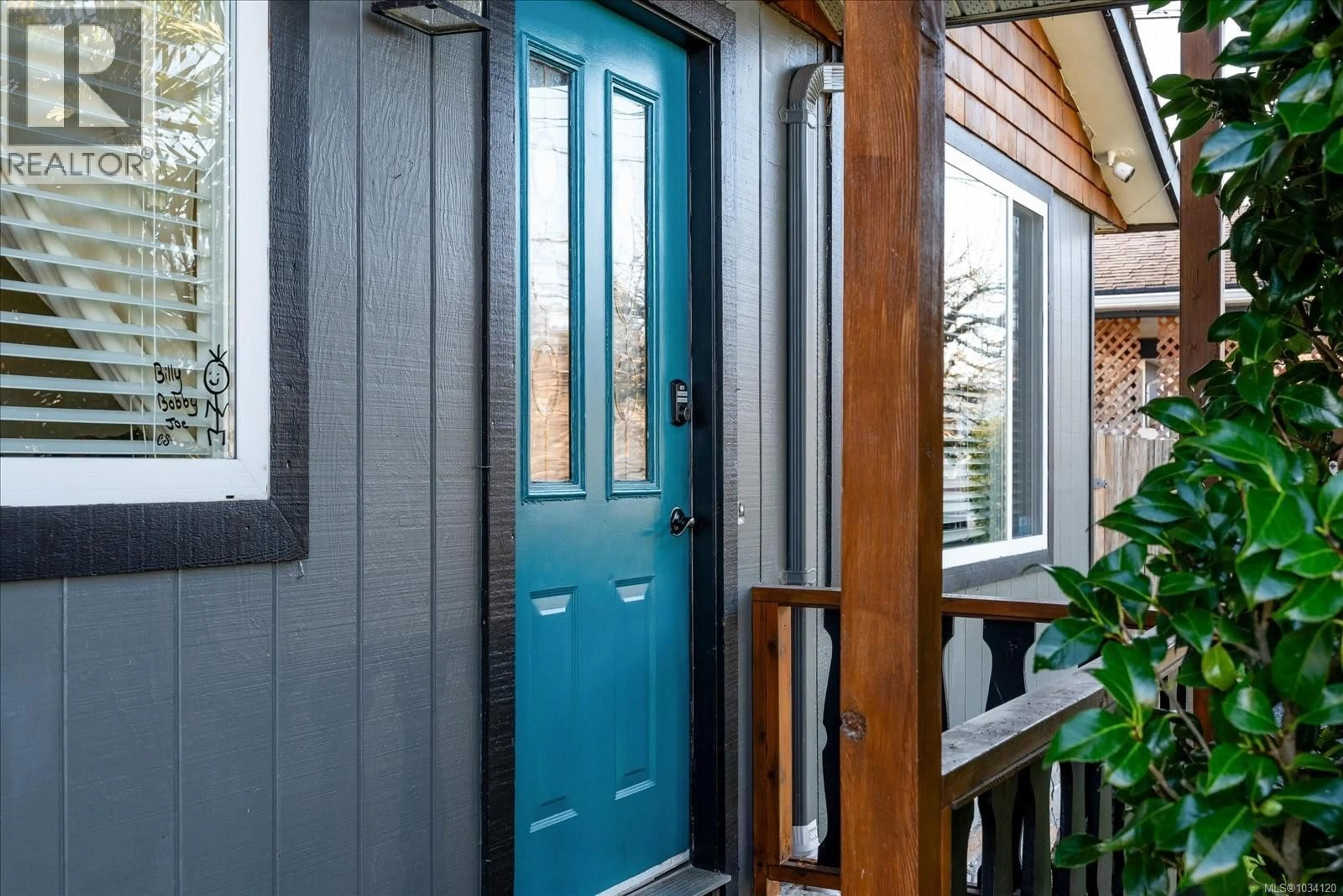 Indoor entryway for 532 BANKS AVENUE WEST, Parksville British Columbia V9P1H5
