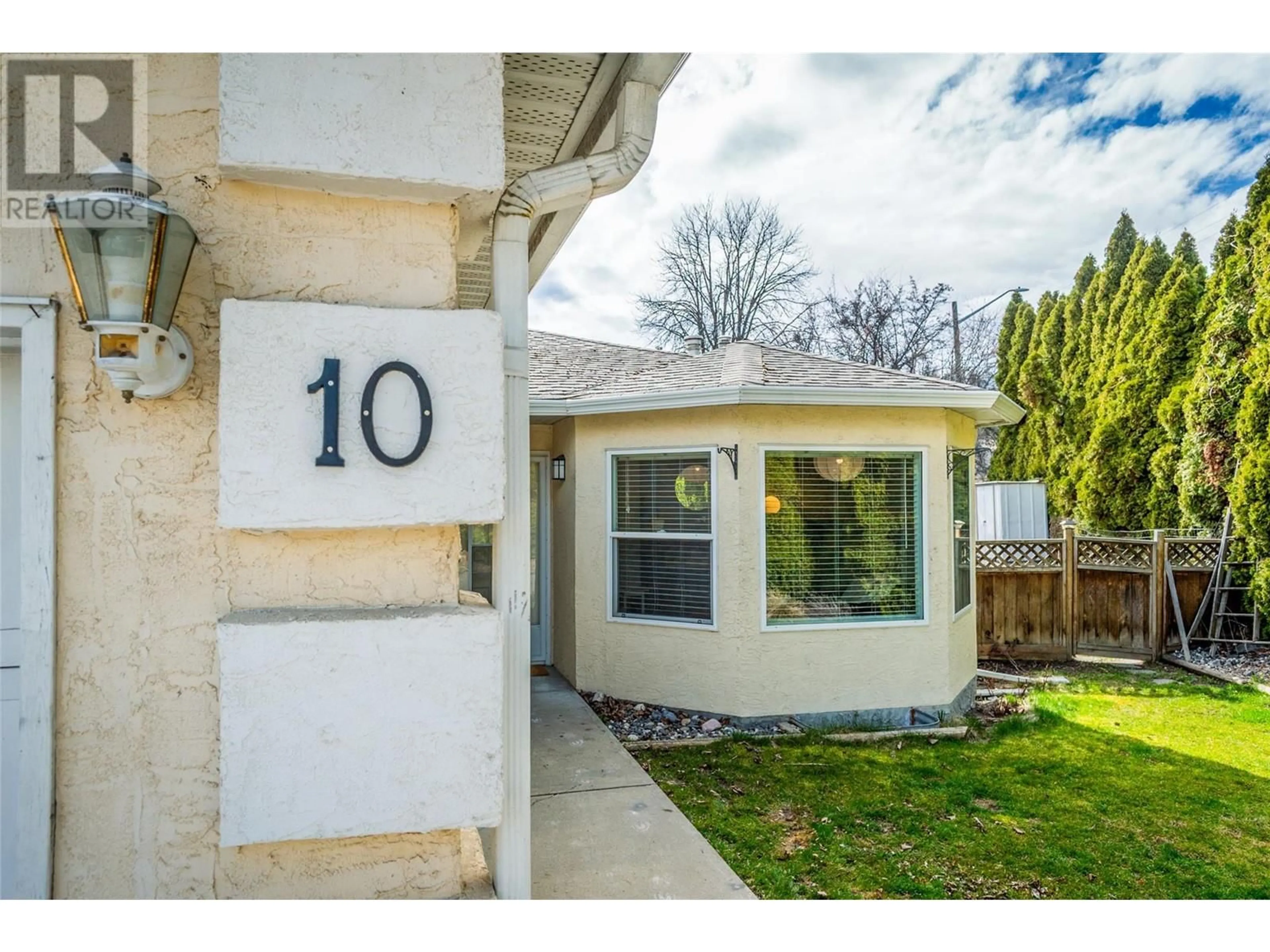 Unknown for 10 - 9159 GLENMORE ROAD, Lake Country British Columbia V4V1R4