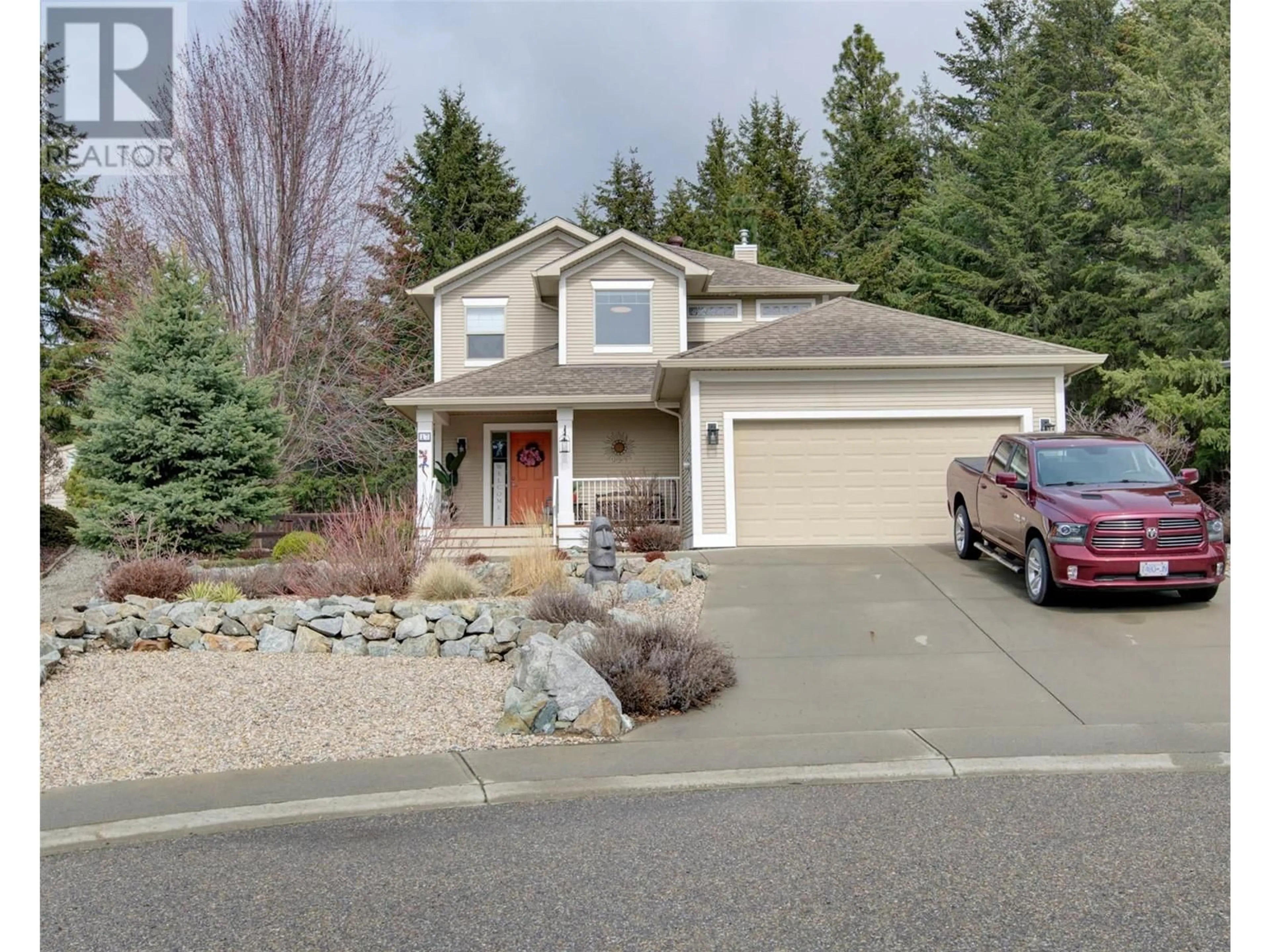 Home with vinyl exterior material, street for 17 KESTREL COURT, Vernon British Columbia V1H1R7