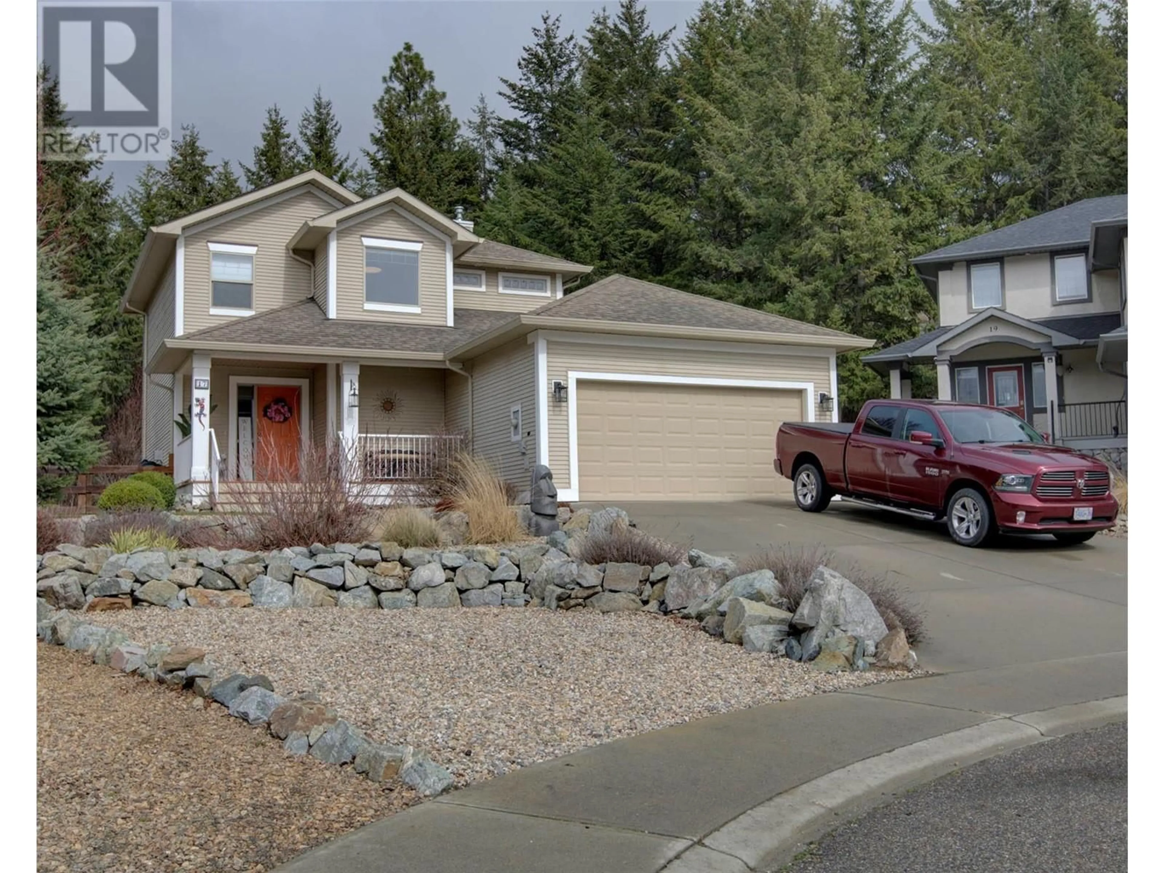 Home with vinyl exterior material, street for 17 KESTREL COURT, Vernon British Columbia V1H1R7