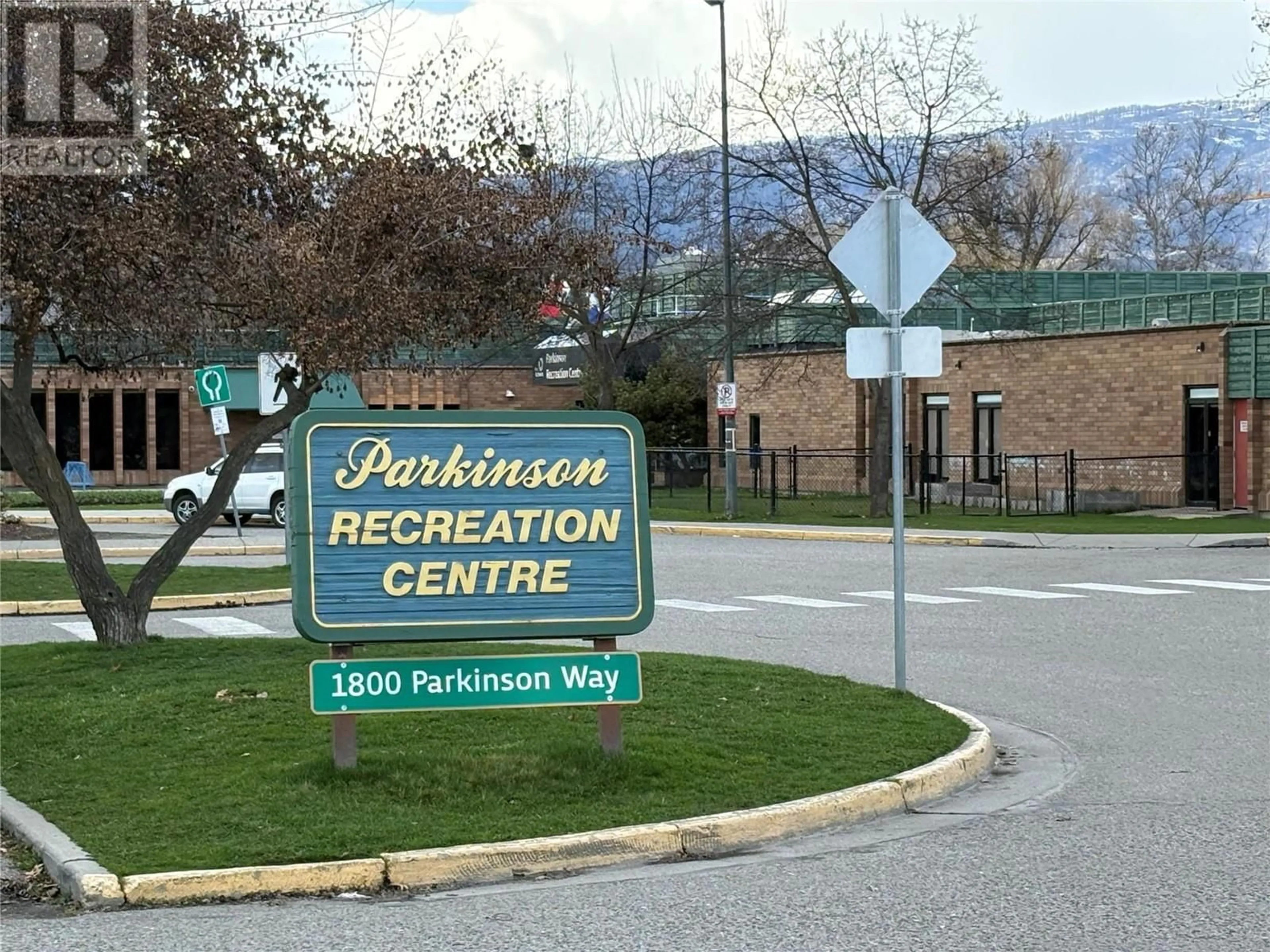 Parking for 211 - 1640 UFTON COURT, Kelowna British Columbia V1Y8L5