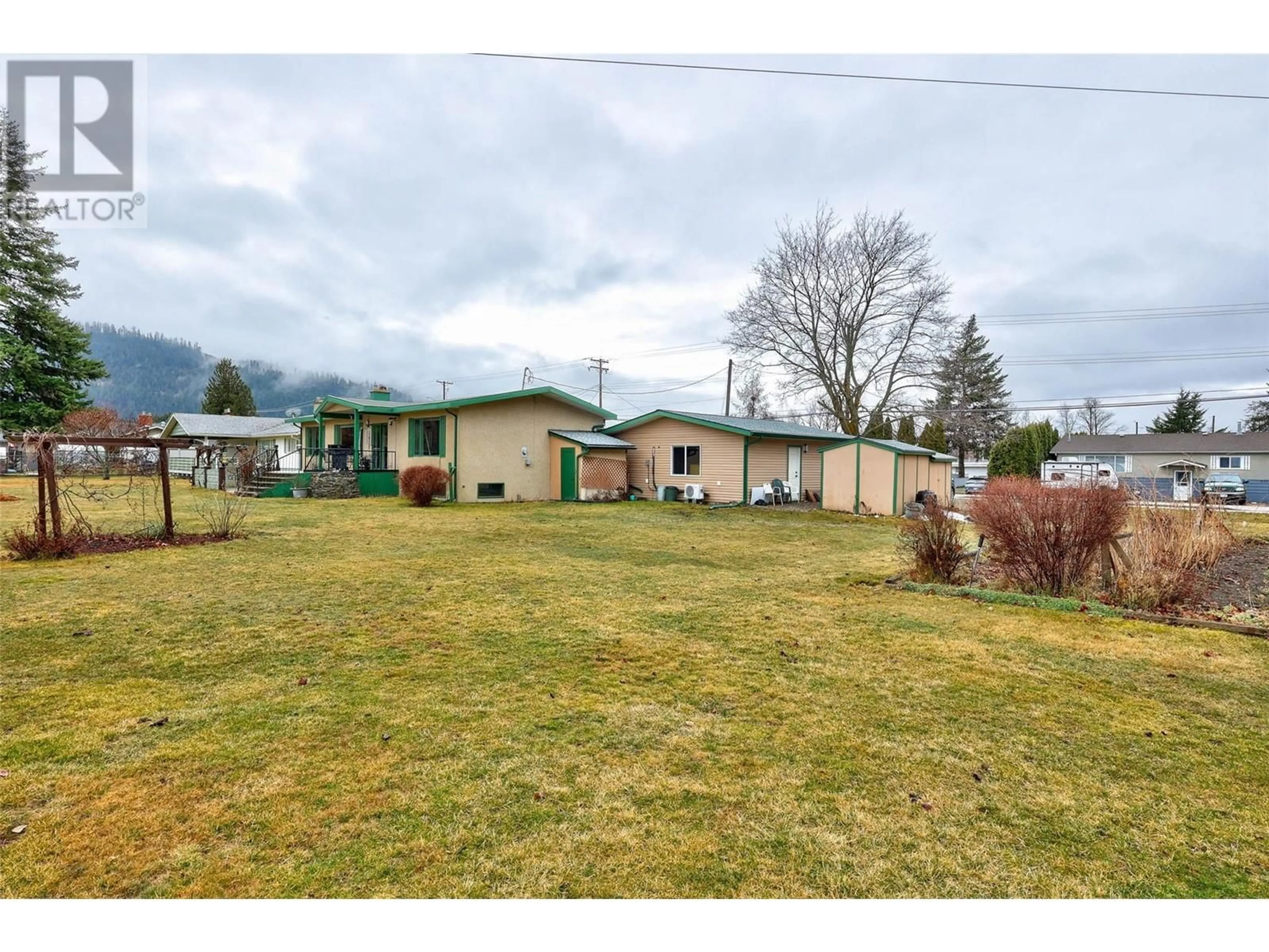 A pic from outside/outdoor area/front of a property/back of a property/a pic from drone, mountain view for 515 PINE STREET, Chase British Columbia V0E1M0