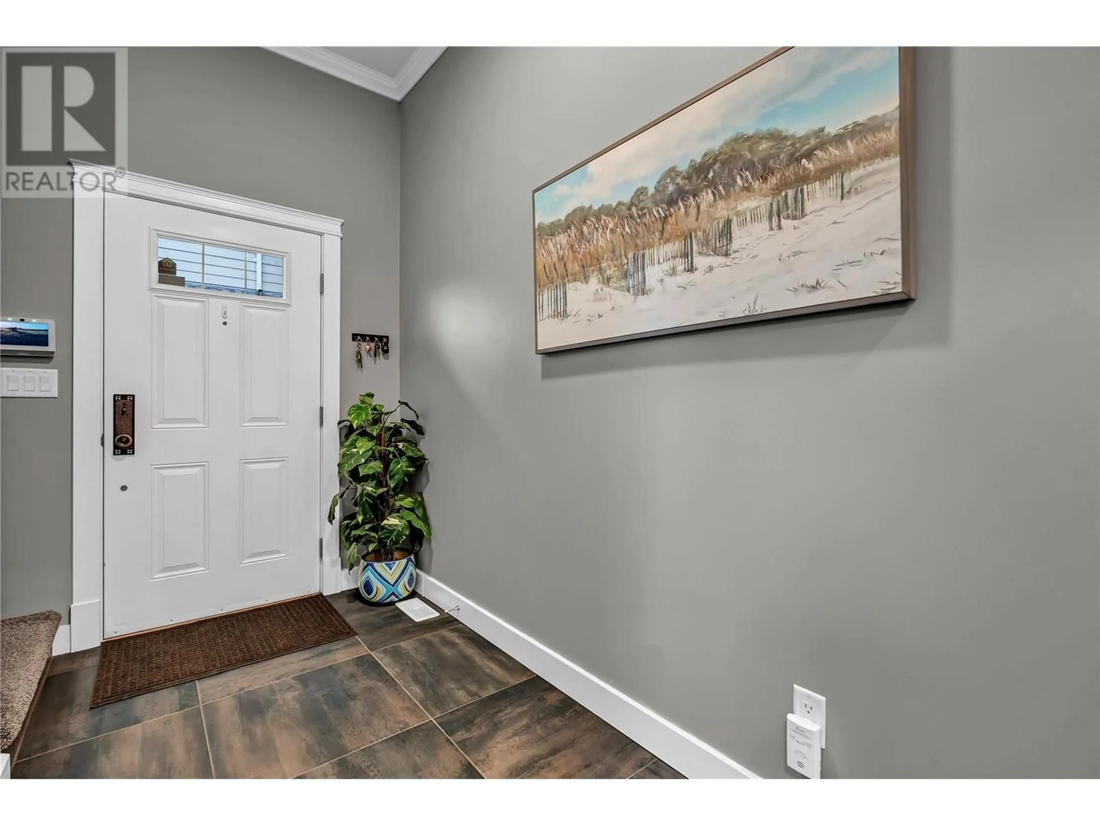 Indoor entryway for 111 - 2629 CORNWALL DRIVE, Penticton British Columbia V2A6W2
