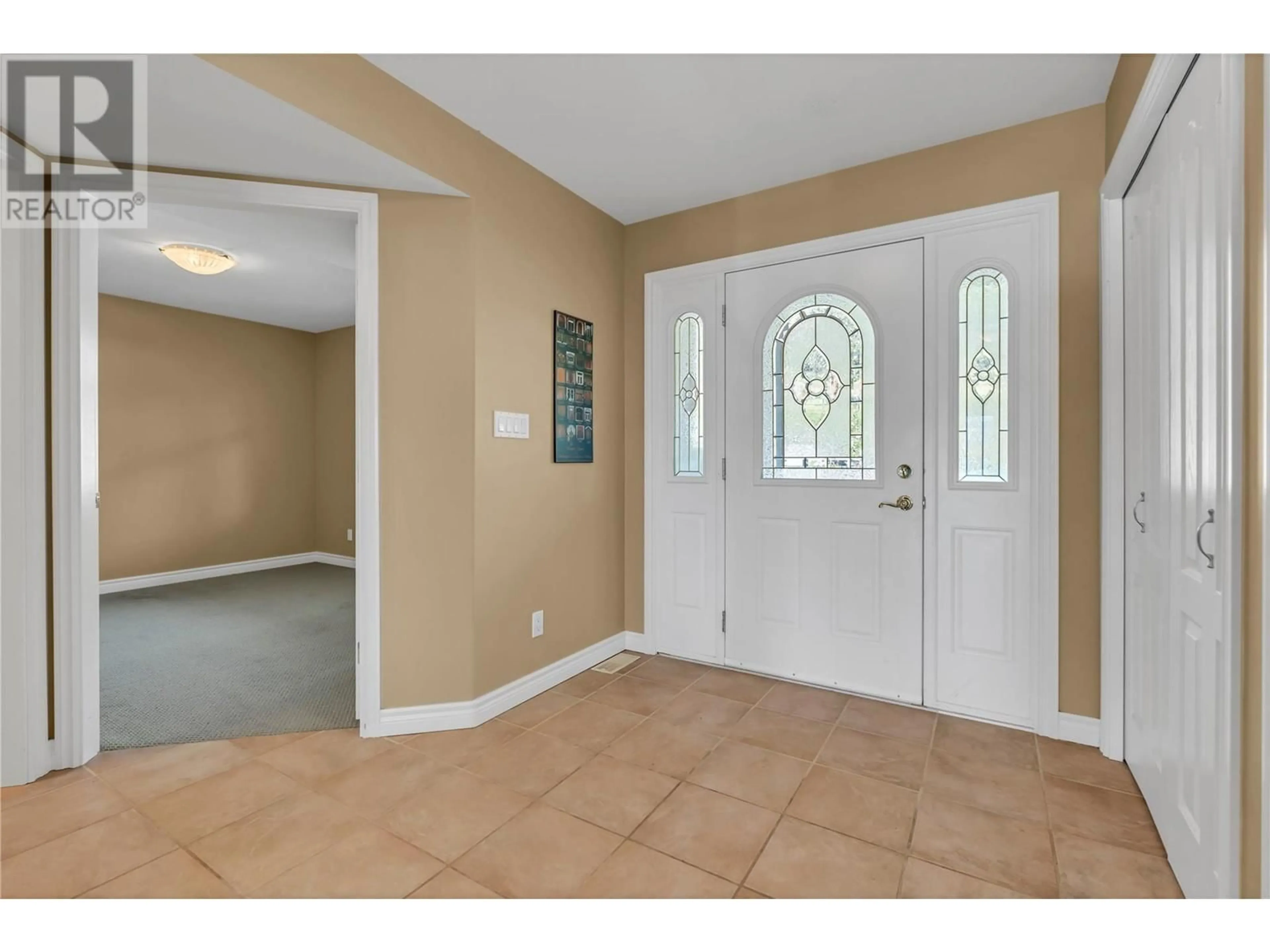 Indoor entryway for 4343 NARAMATA ROAD NORTH, Naramata British Columbia V0H1N1