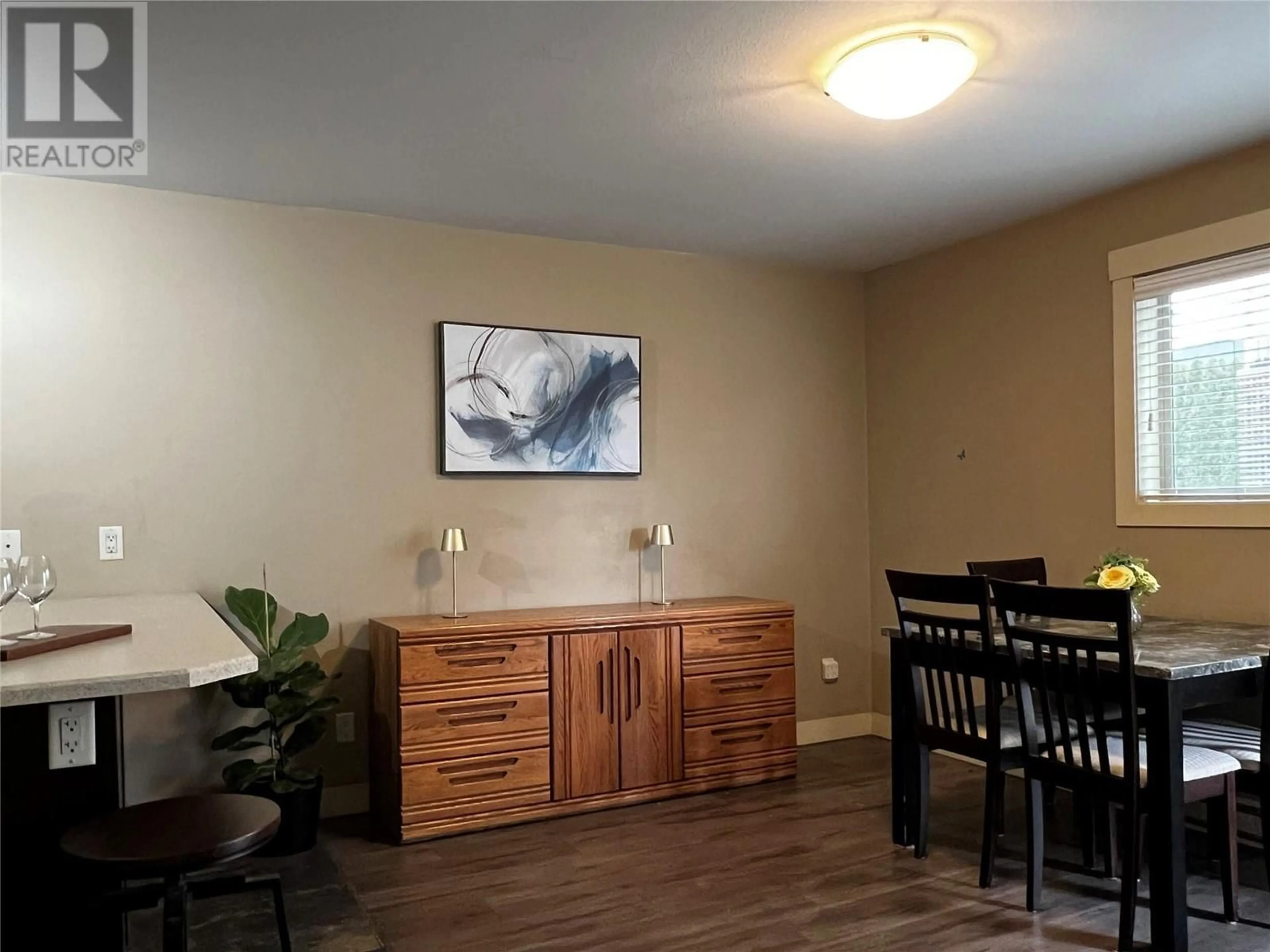A pic of a room for 3086 SHETLAND ROAD, Kelowna British Columbia V1V3A7