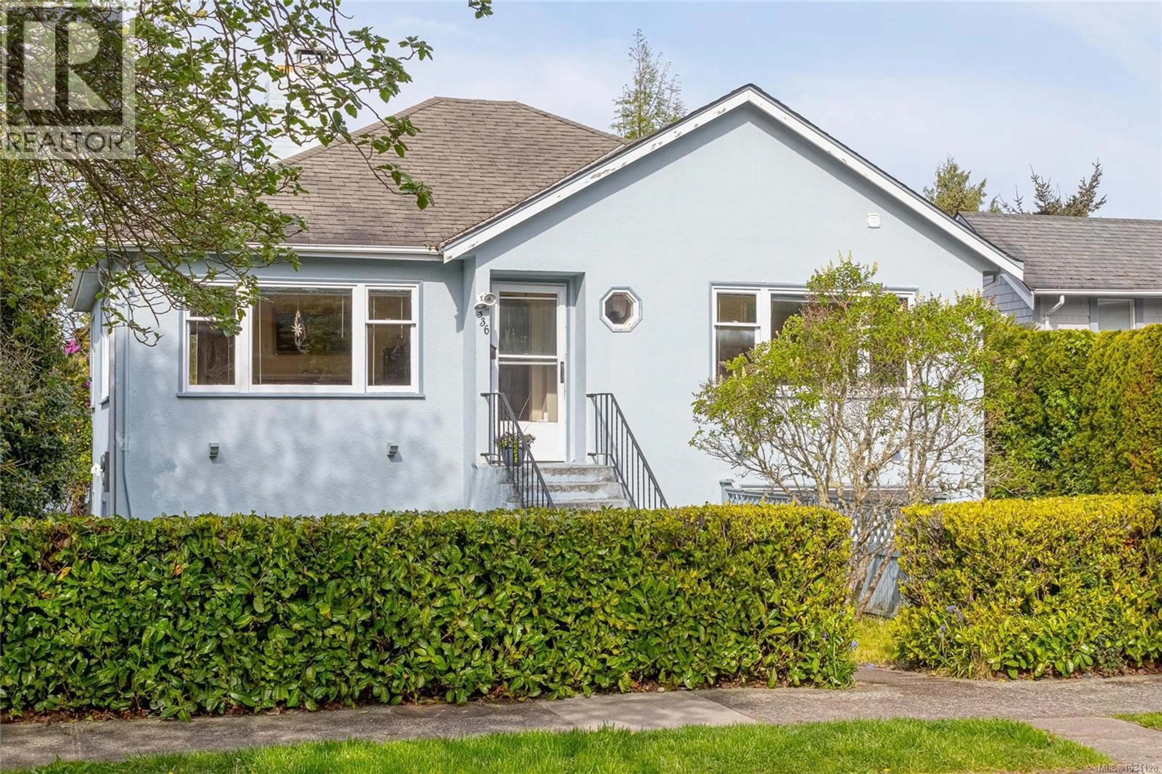 Home with vinyl exterior material, street for 336 IRVING ROAD, Victoria British Columbia V8S4A2