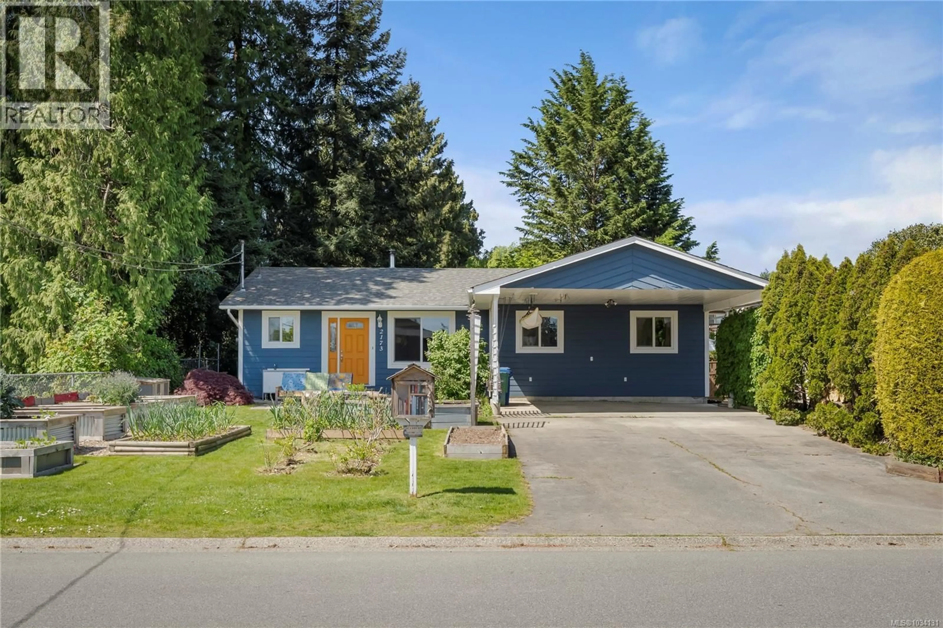 Home with vinyl exterior material, street for 2173 DUGGAN ROAD, Nanaimo British Columbia V9S5N9