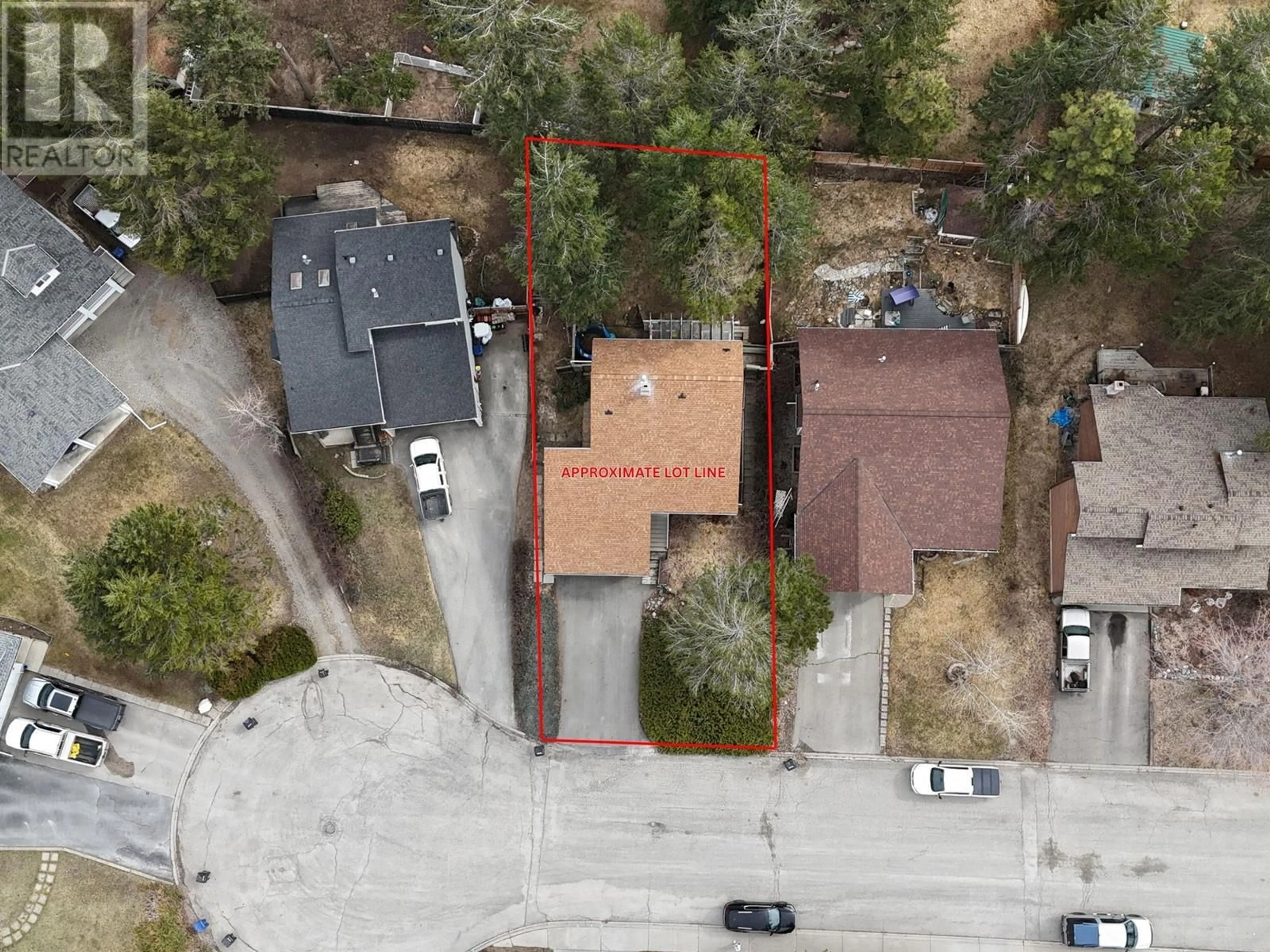 A pic from outside/outdoor area/front of a property/back of a property/a pic from drone, street for 1616 MT PROCTOR PLACE NORTH, Cranbrook British Columbia V1C5V7