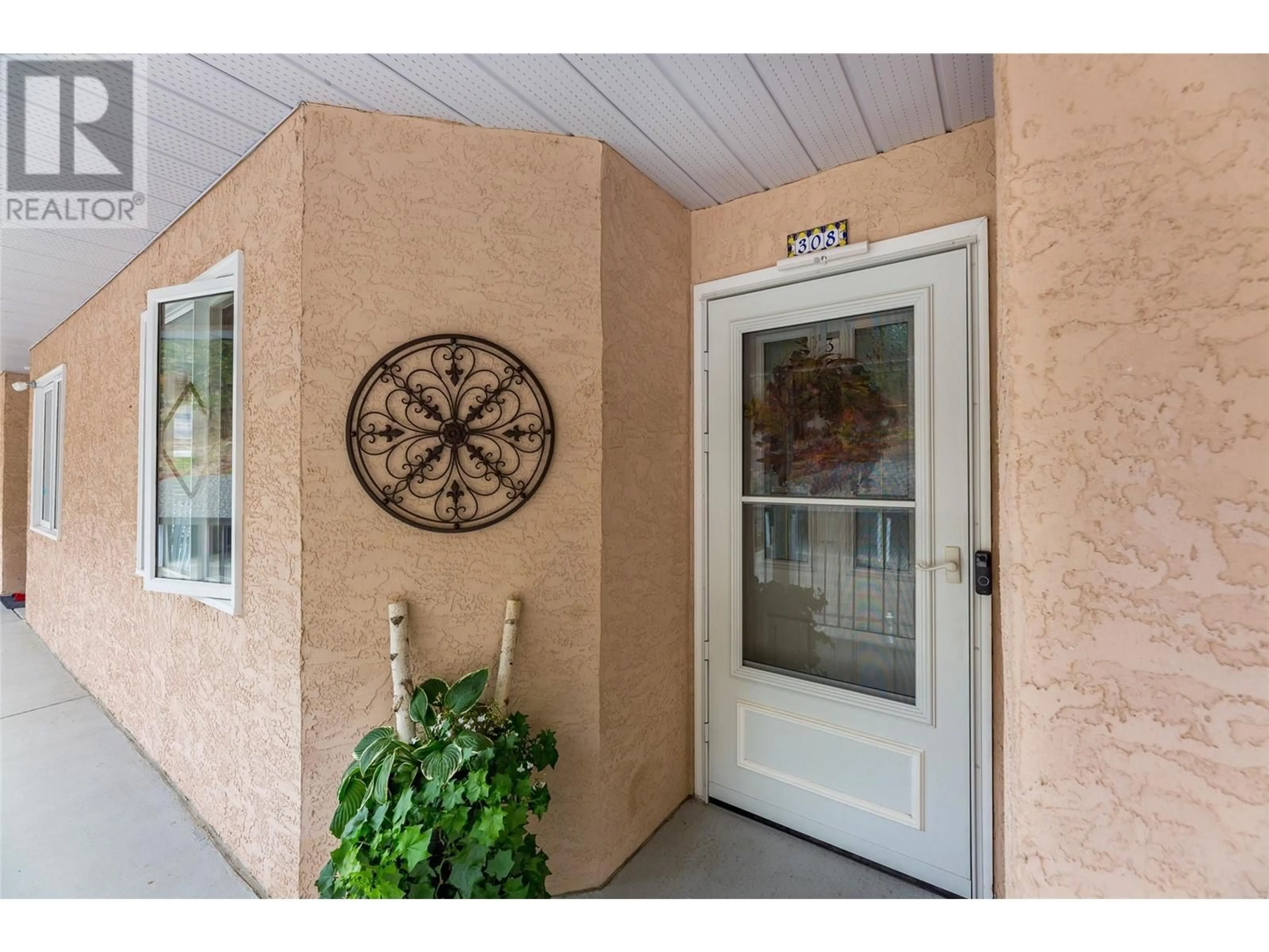 Indoor entryway for 308 - 4630 PONDEROSA DRIVE, Peachland British Columbia V0X1H5