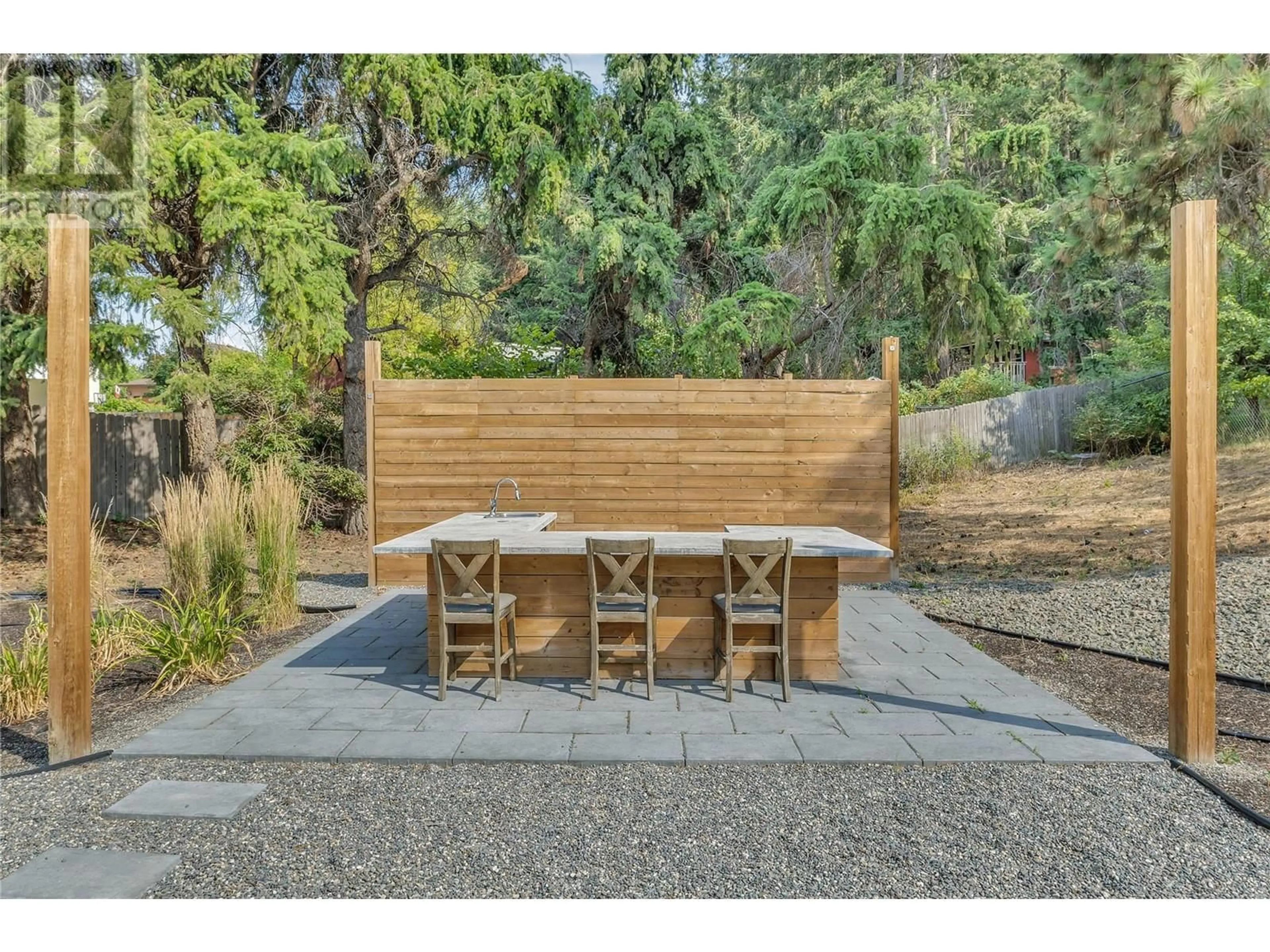 Patio, street for 1301 PONDEROSA ROAD, West Kelowna British Columbia V1Z1M8