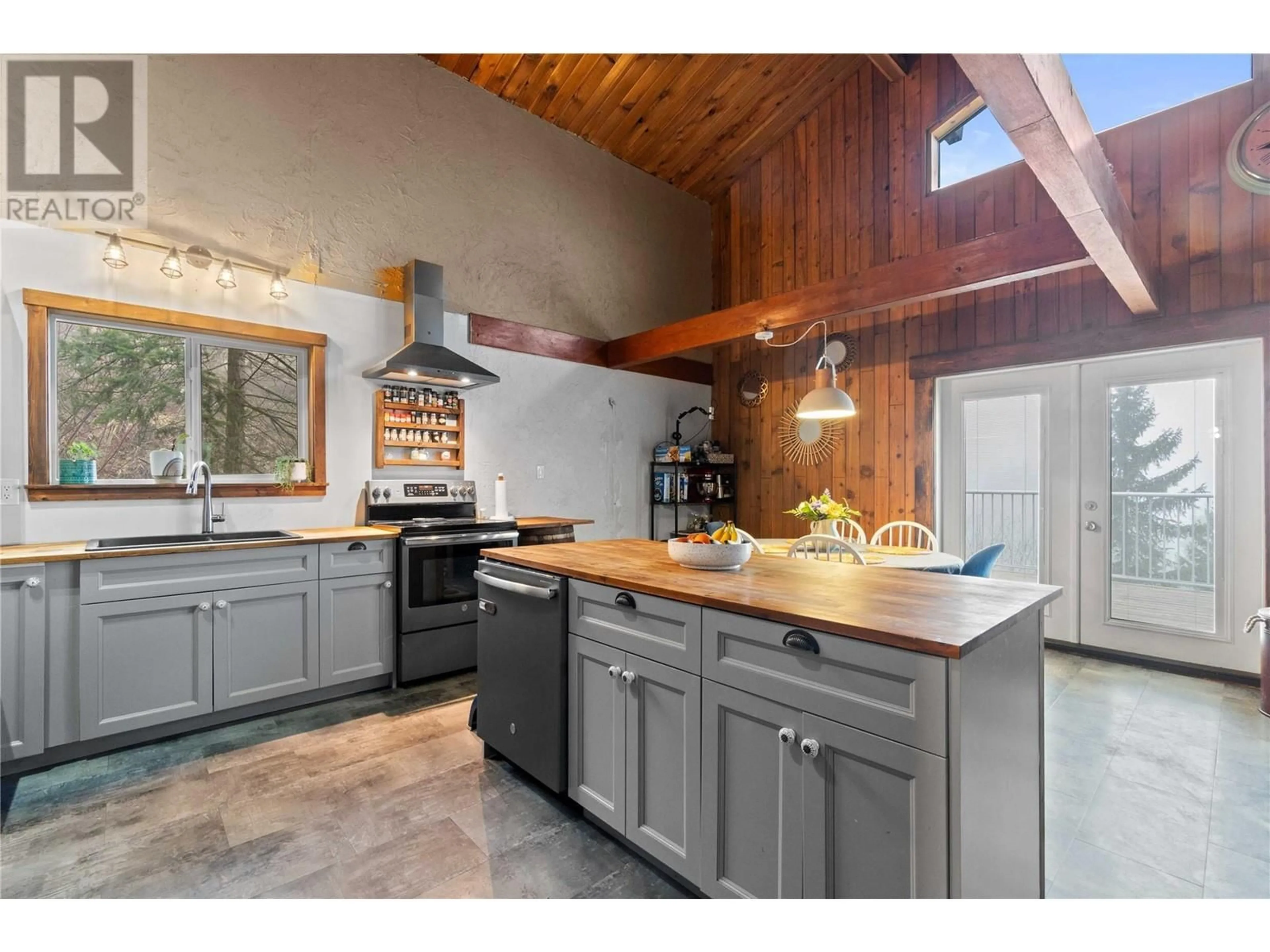 Open concept kitchen, unknown for 1348 VELLA ROAD, Tappen British Columbia V0E2X2