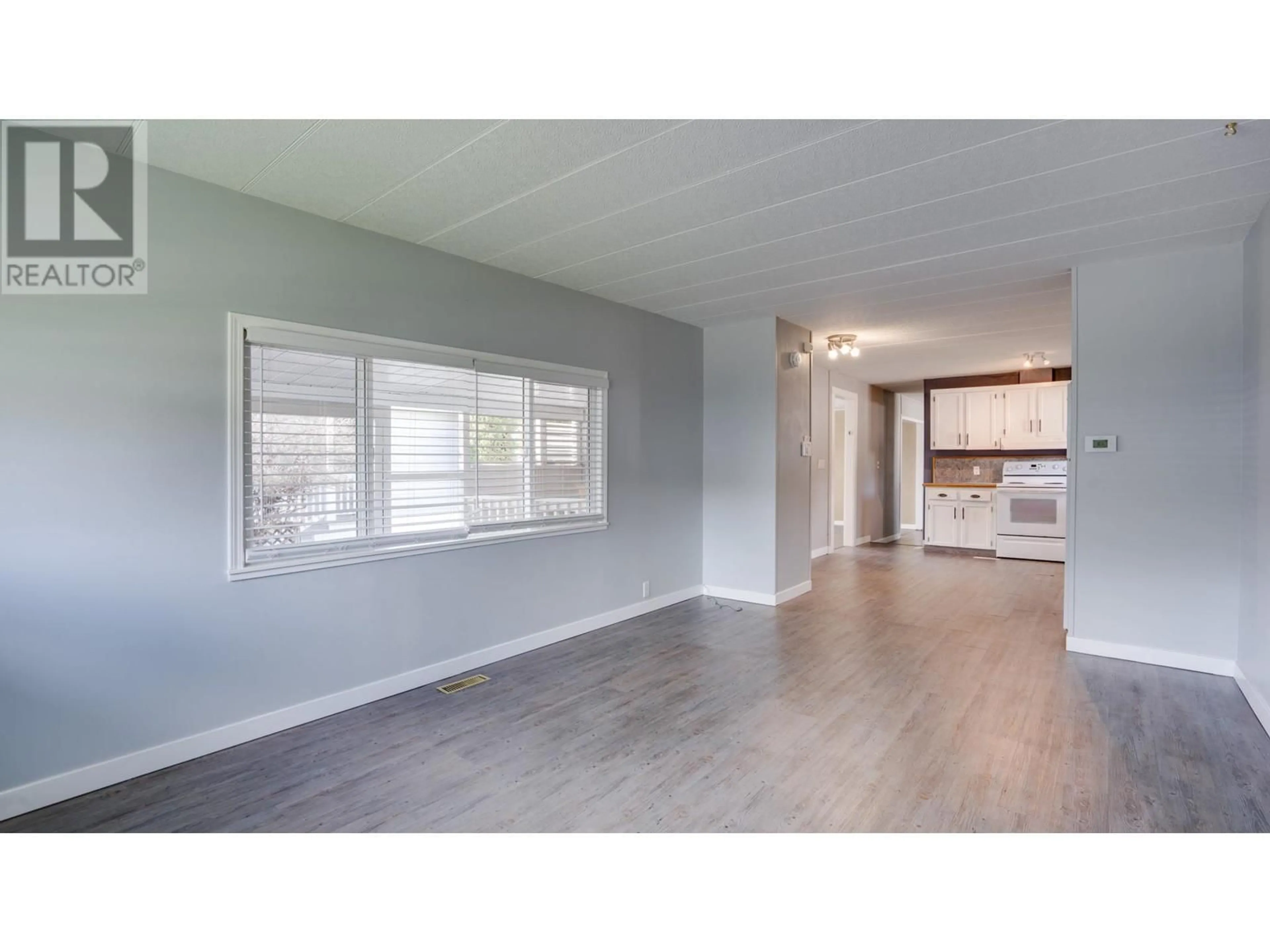 A pic of a room for 61 - 5484 25 AVENUE, Vernon British Columbia V1T7A8