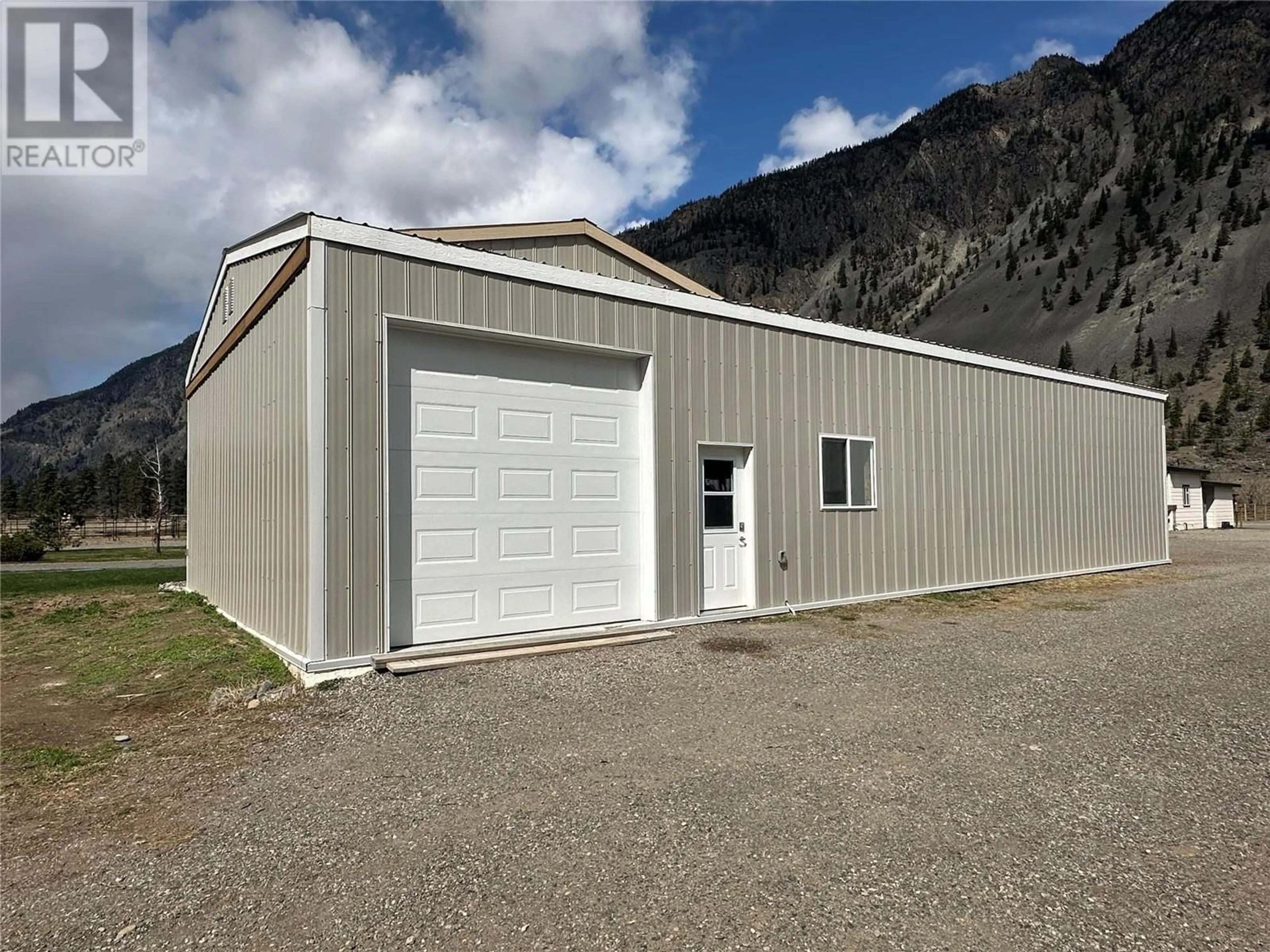 Indoor garage for 178 ASHNOLA ROAD, Keremeos British Columbia V0X1N1