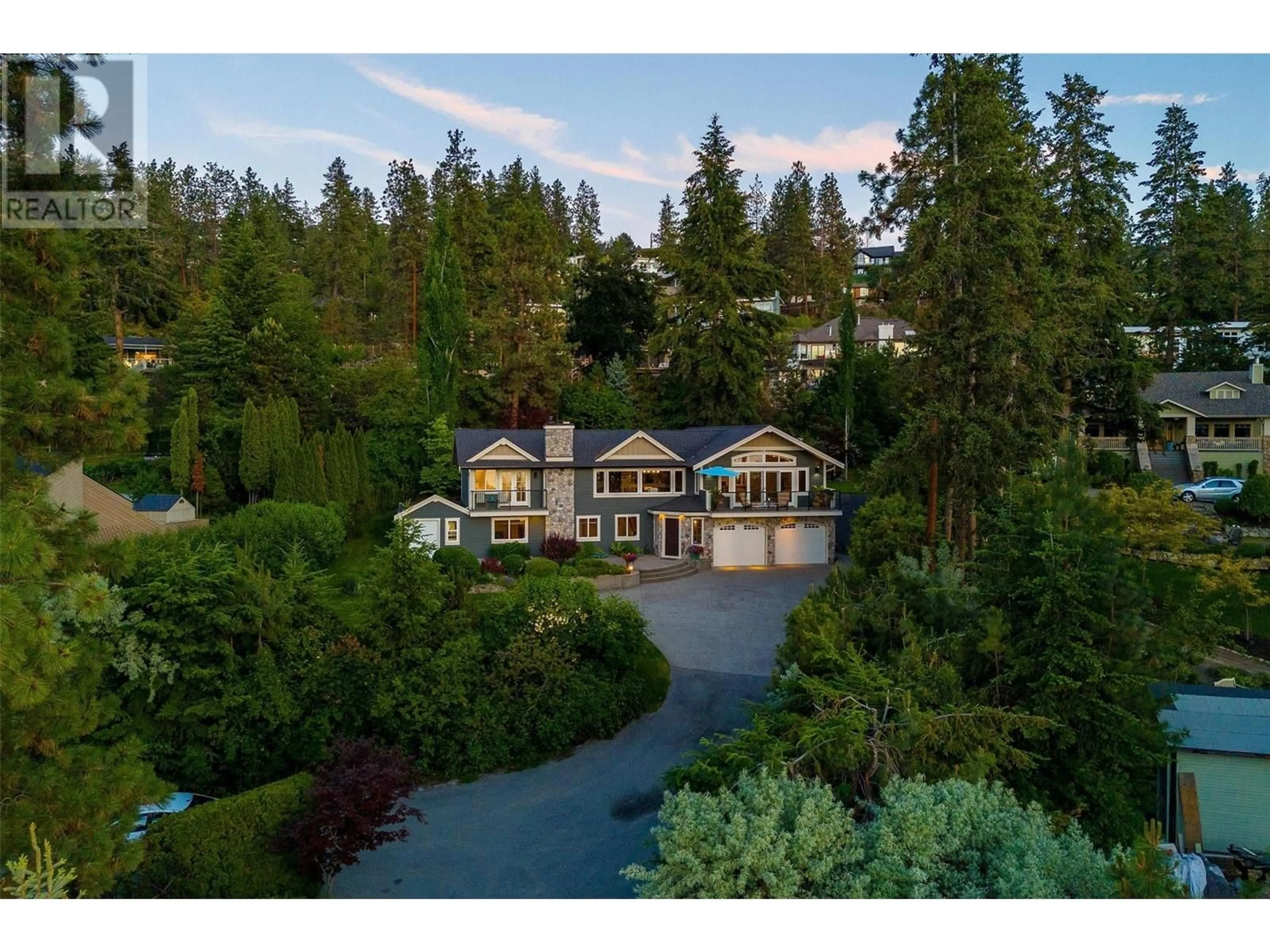 A pic from outside/outdoor area/front of a property/back of a property/a pic from drone, unknown for 5139 LAKESHORE ROAD, Kelowna British Columbia V1W4J1